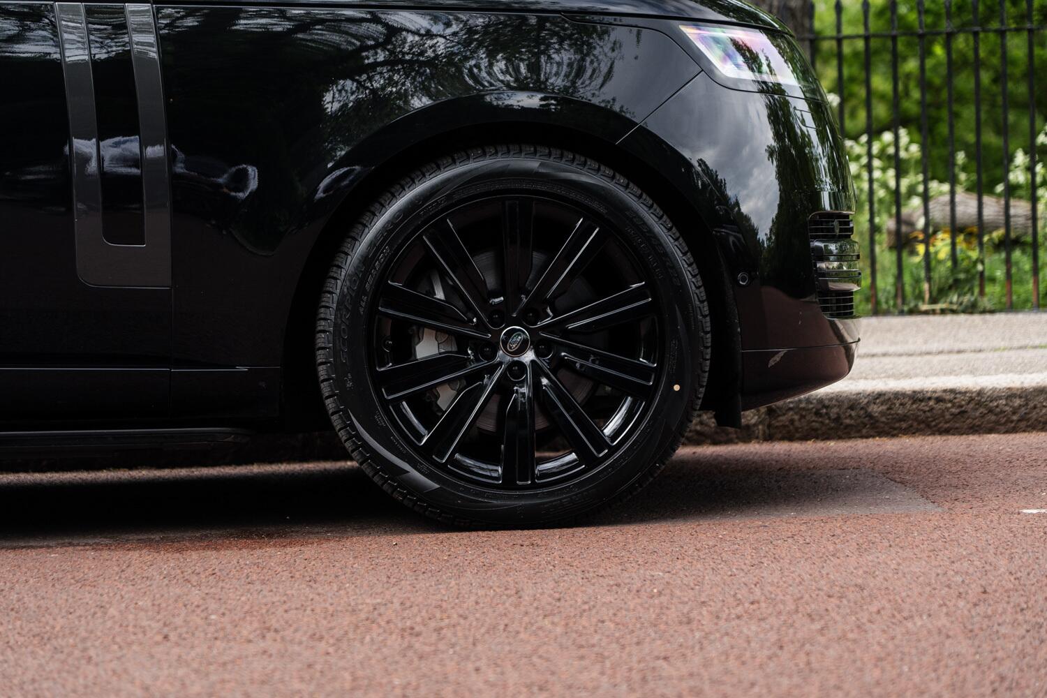 Land Rover Range Rover view 9