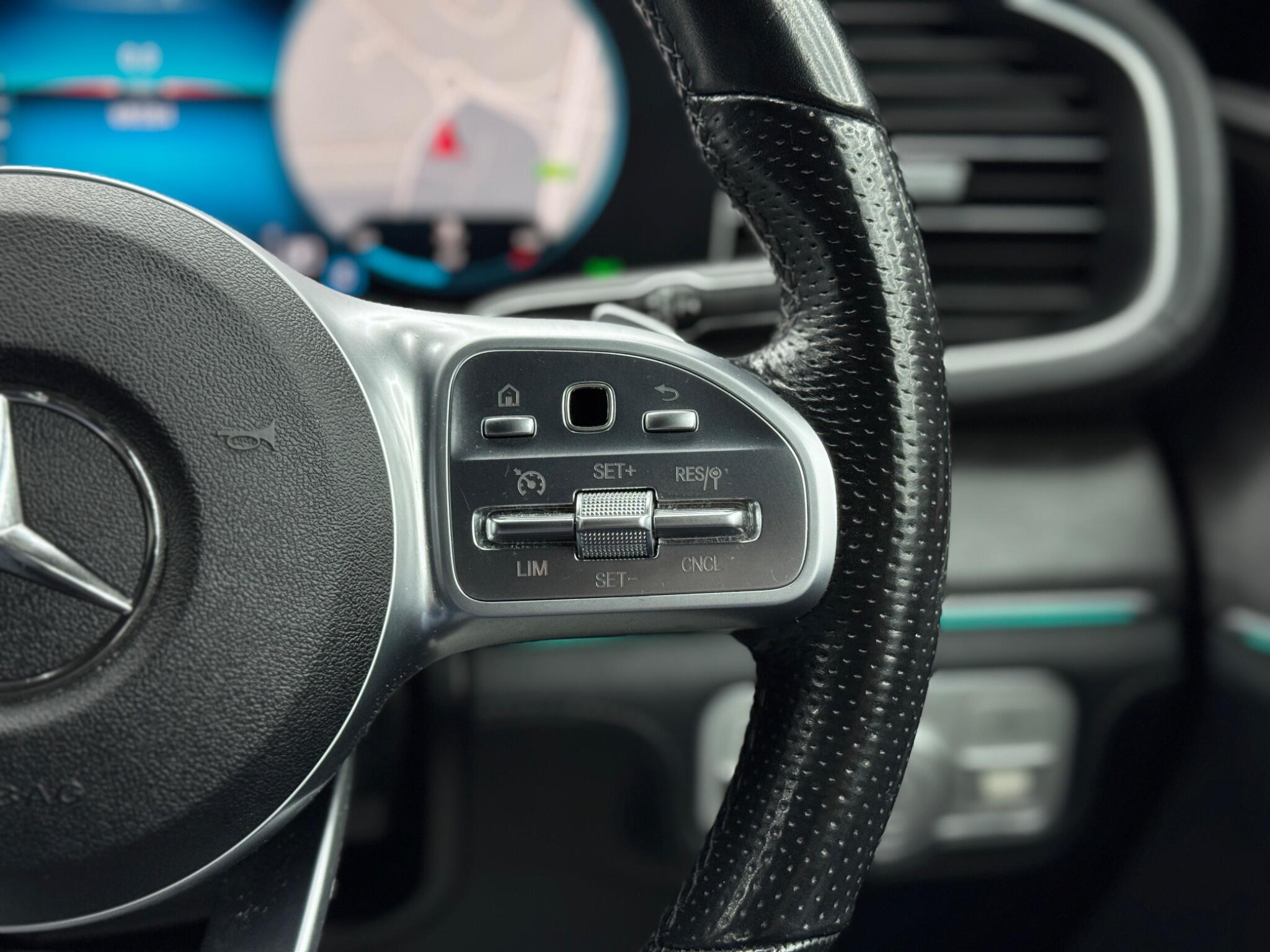Mercedes-Benz Gle view 21
