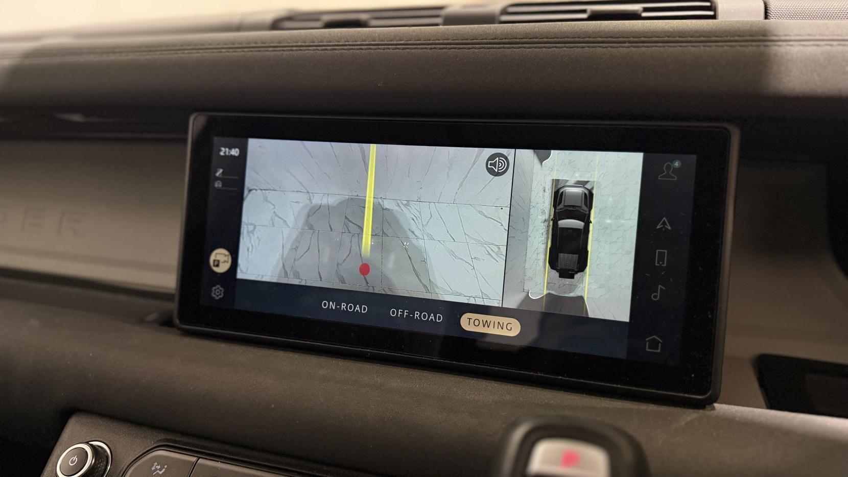 Land Rover Defender view 22