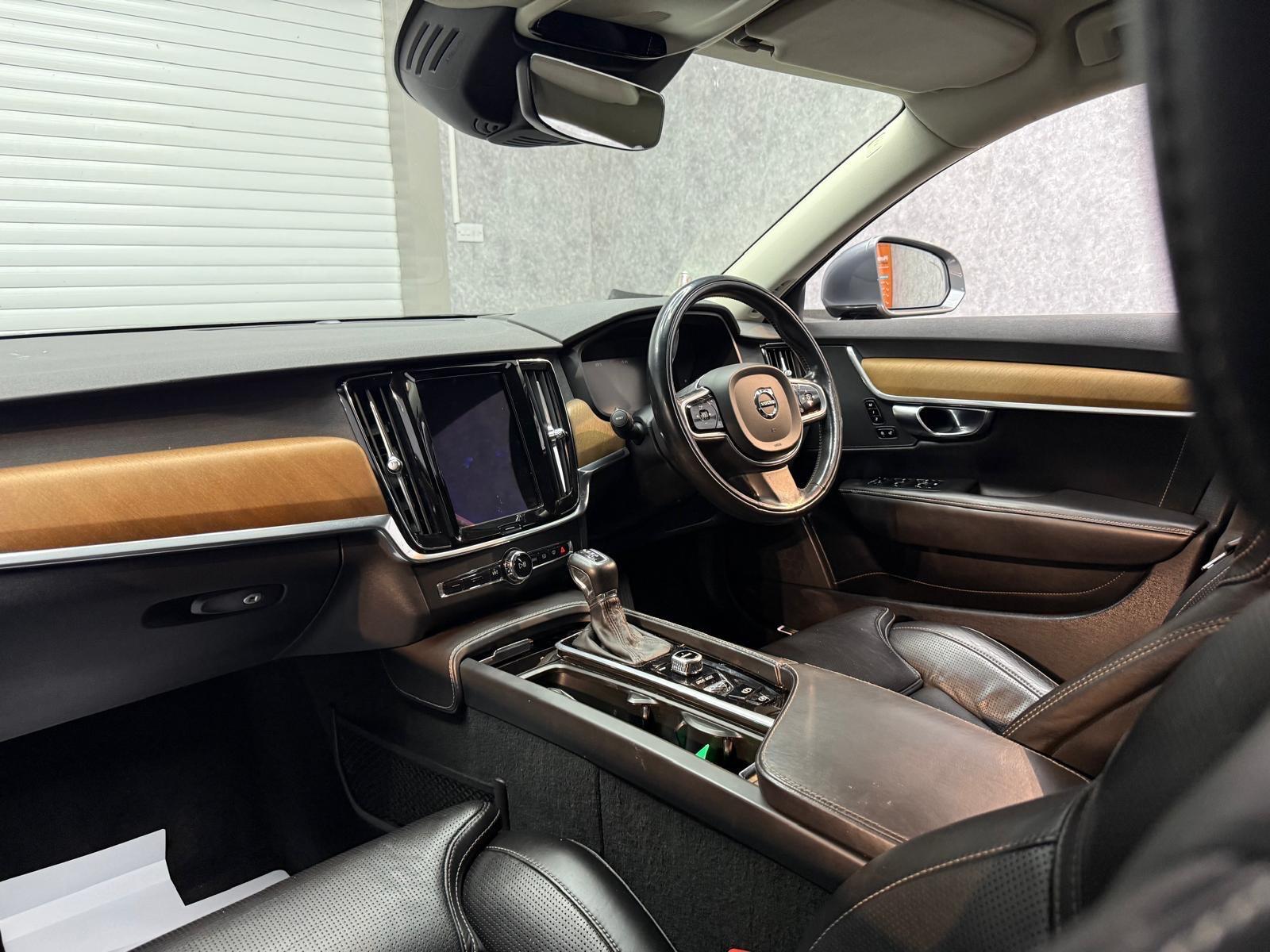 Volvo S90 view 7