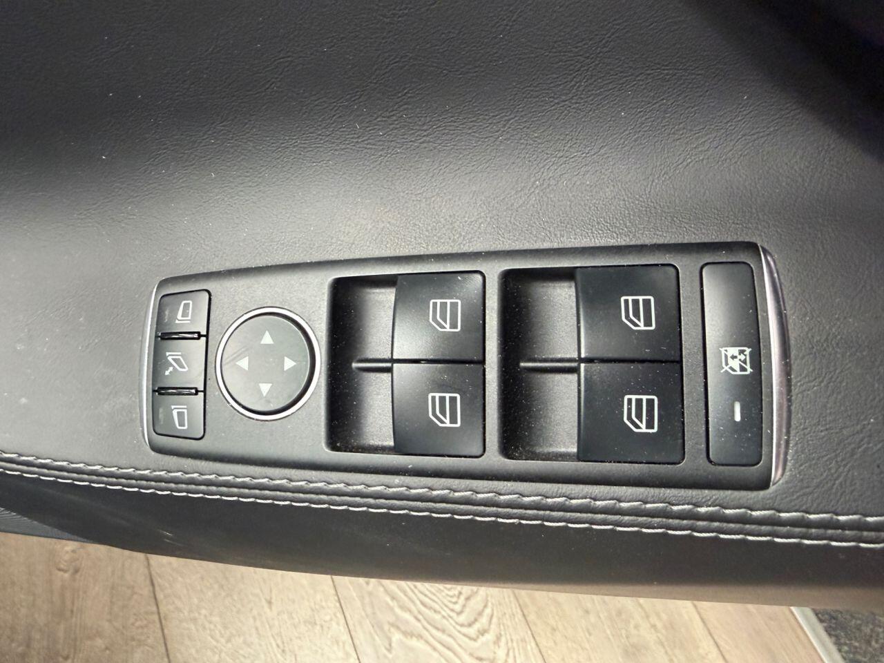 Tesla Model S view 14