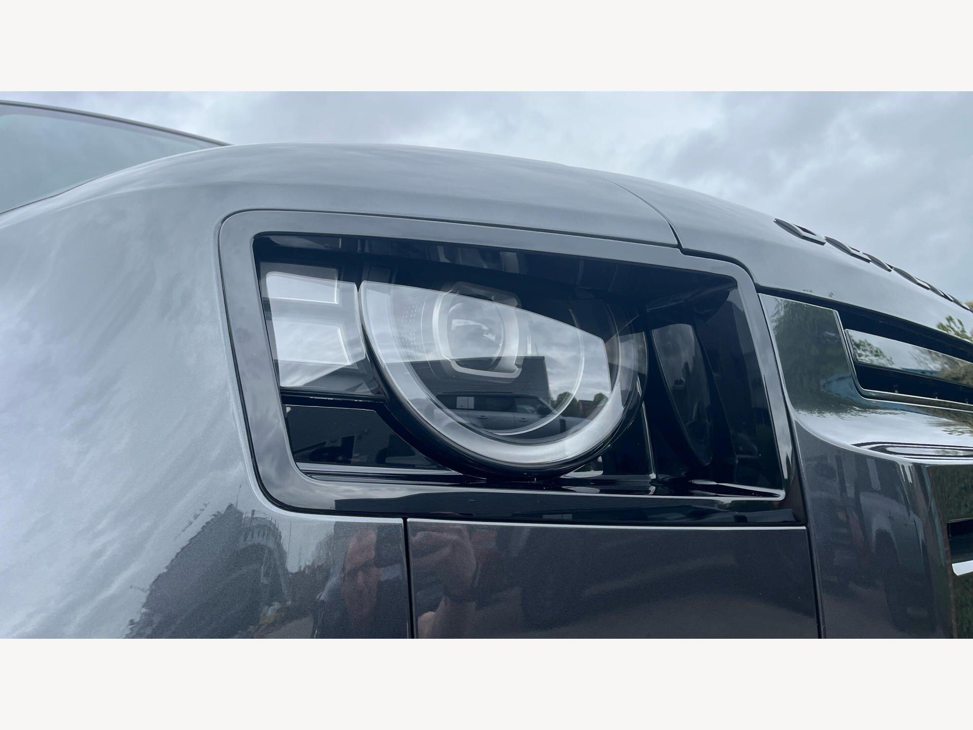 Land Rover Defender view 21