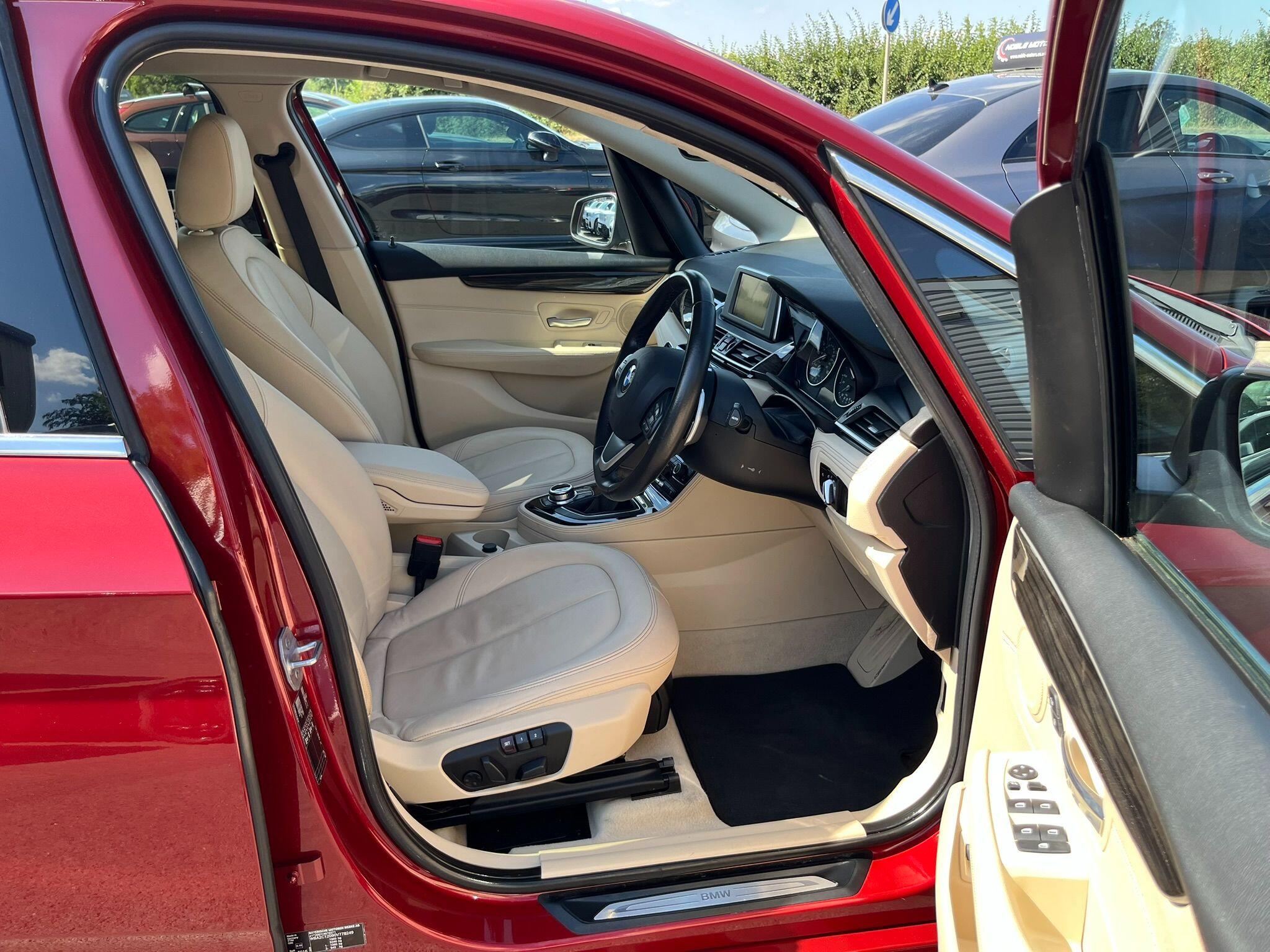 BMW 2 Series Active Tourer view 9