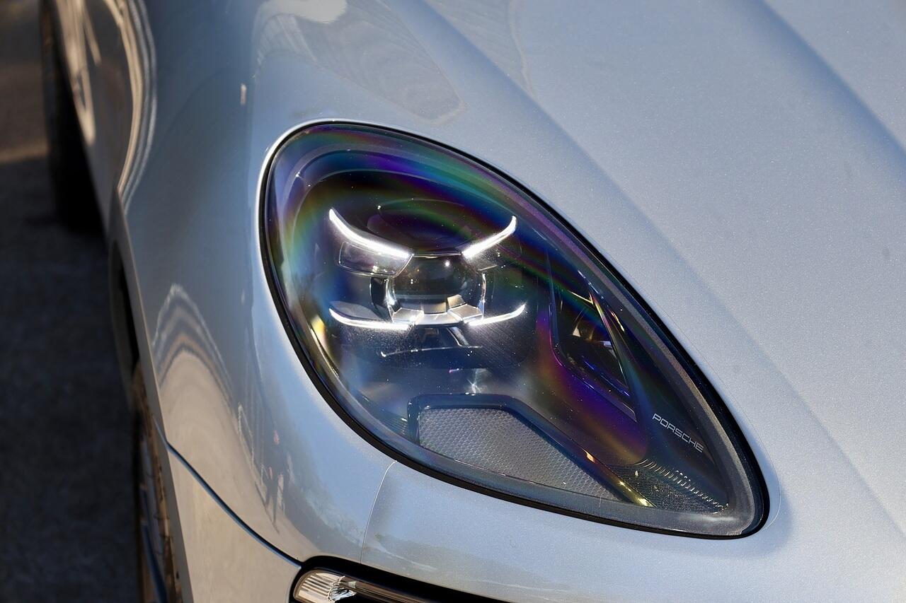 Porsche Macan view 13