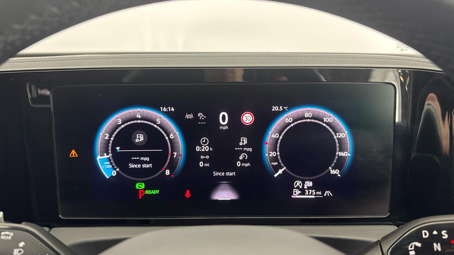 Volkswagen Tiguan view 13