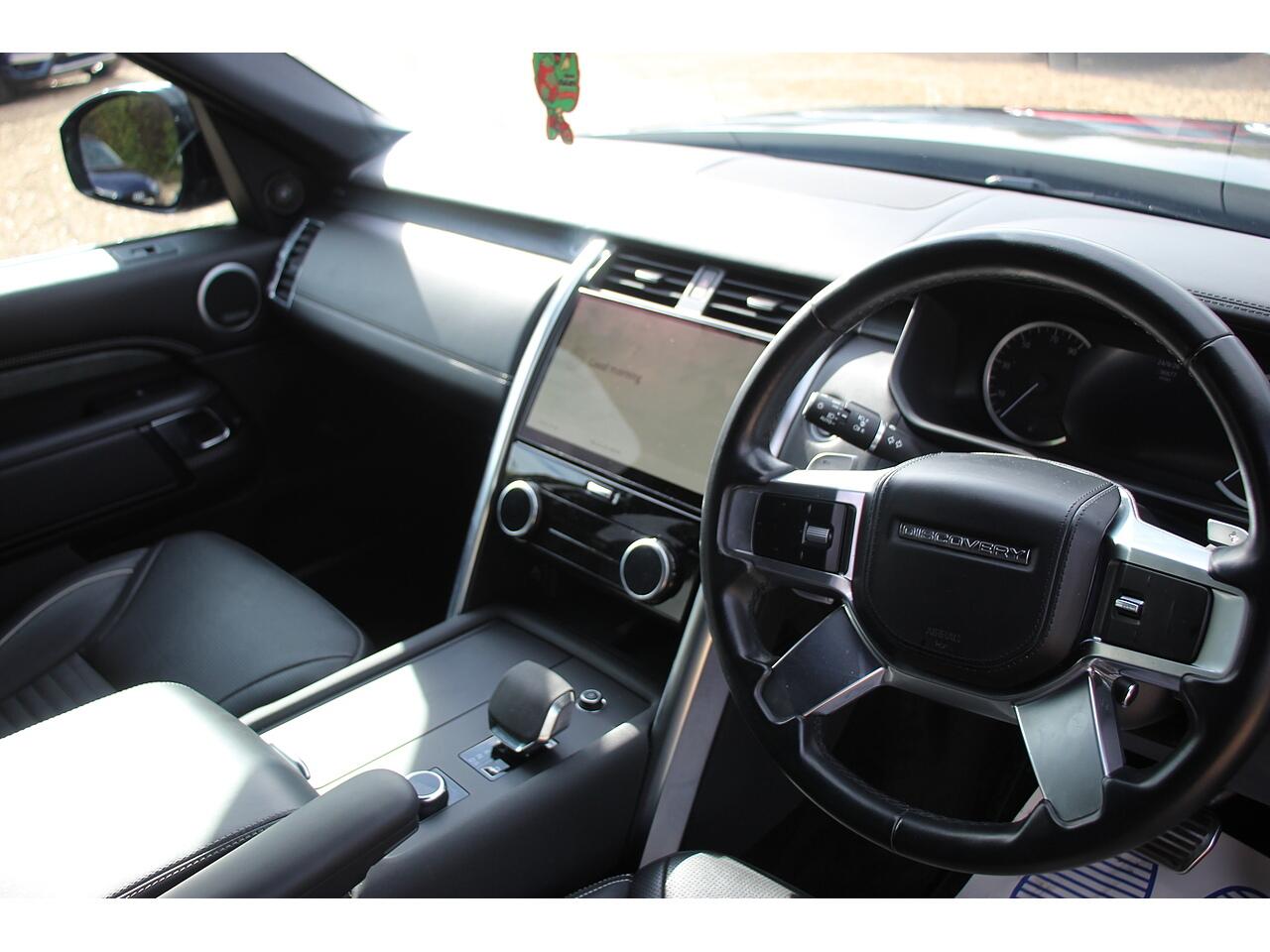 Land Rover Discovery view 13