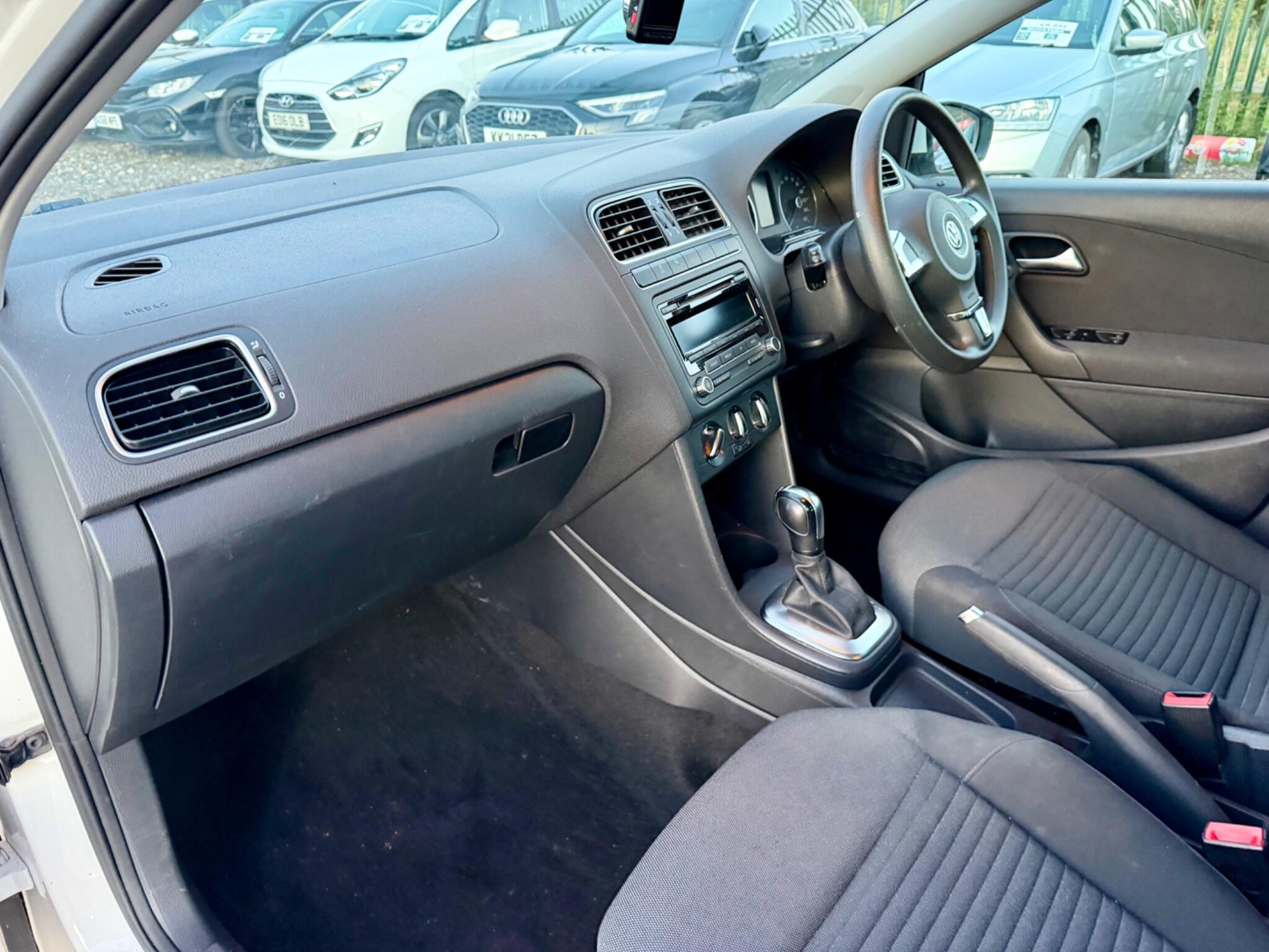 Volkswagen Polo view 23