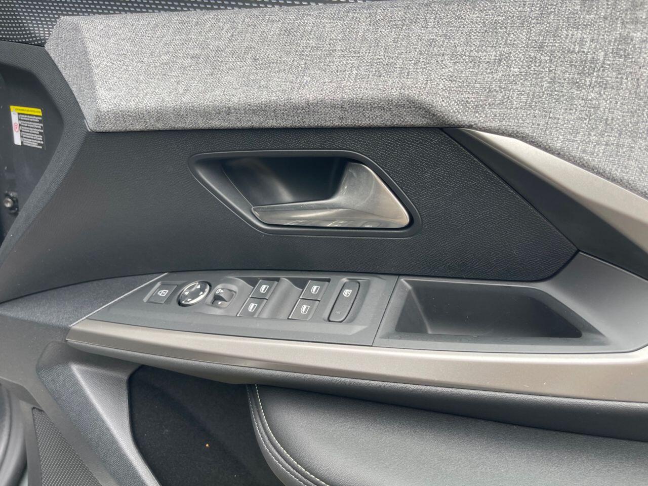 Peugeot 3008 view 20