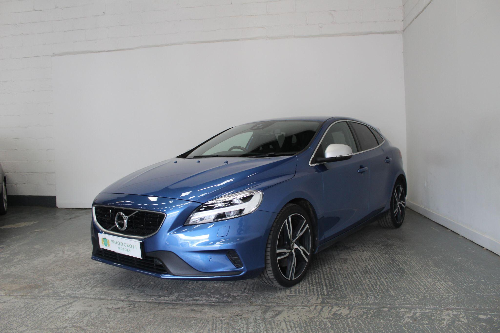 Volvo V40 view 2
