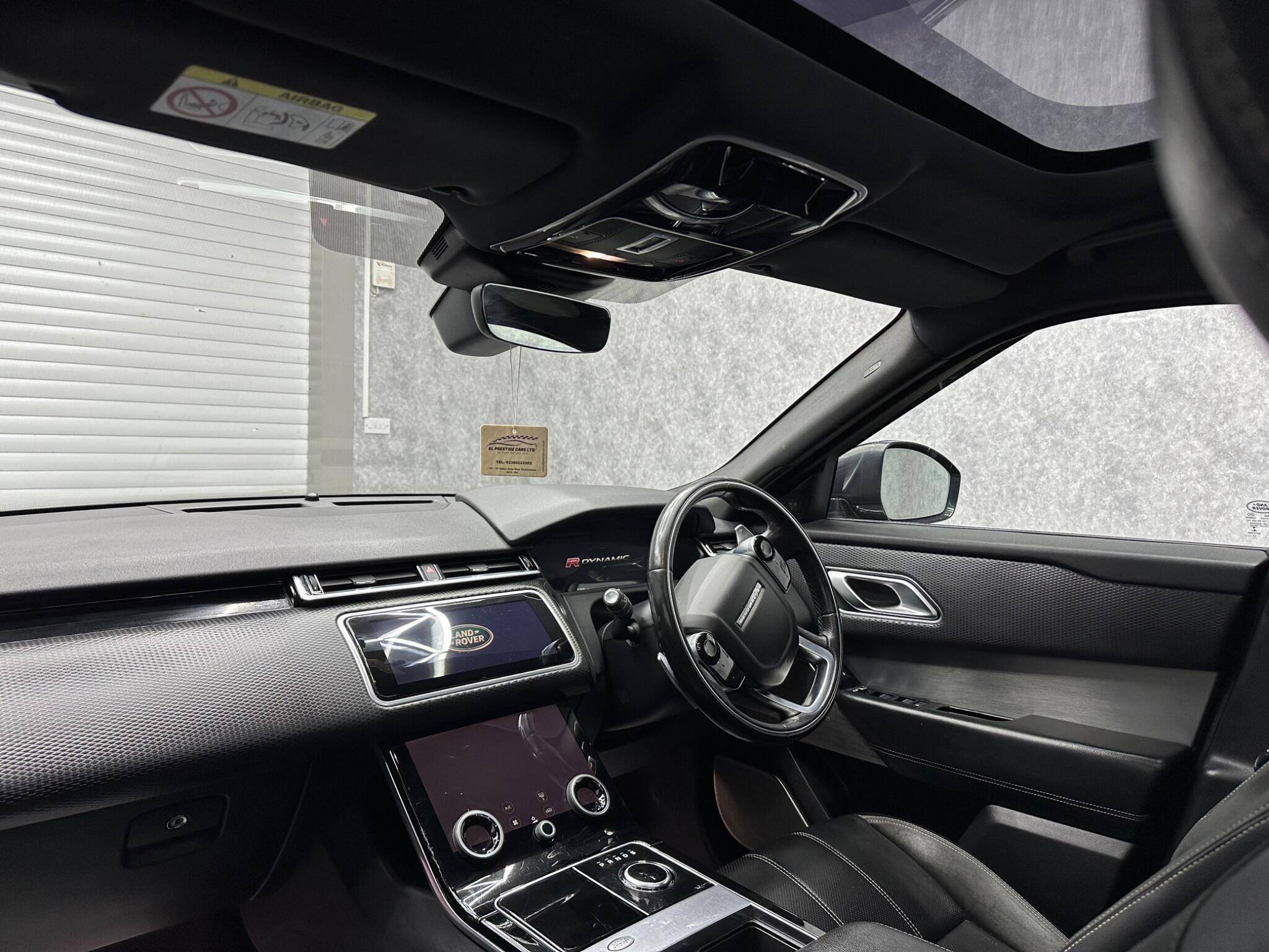 Land Rover Range Rover Velar view 31