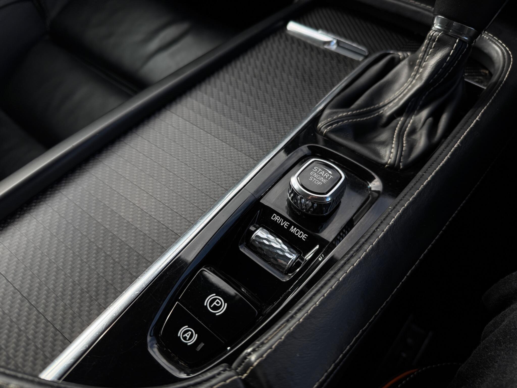 Volvo V90 Cross Country view 26