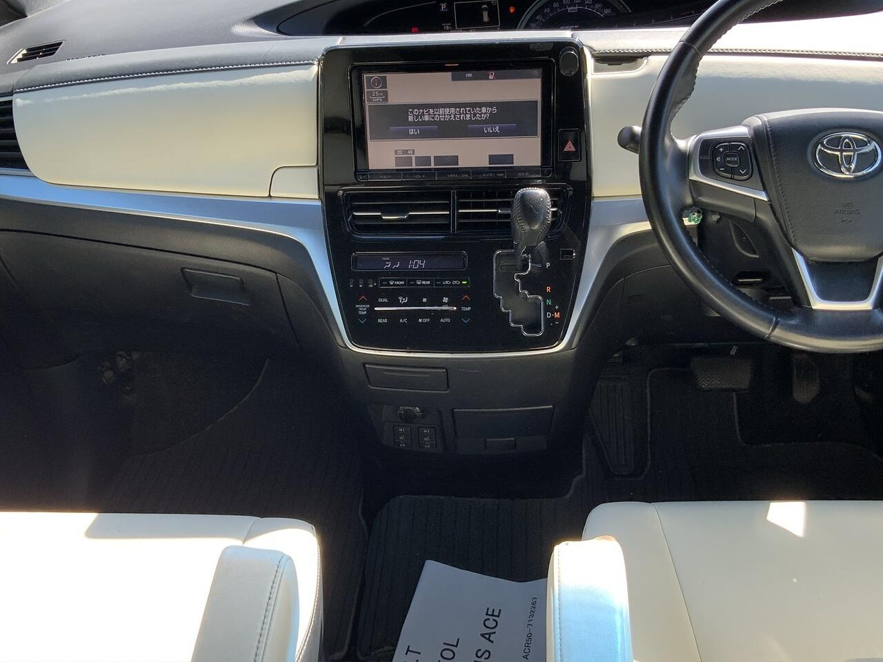 Toyota Estima view 16