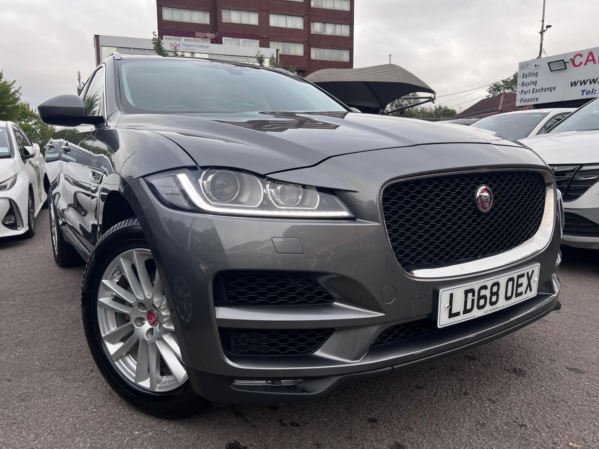 Jaguar F-Pace main image
