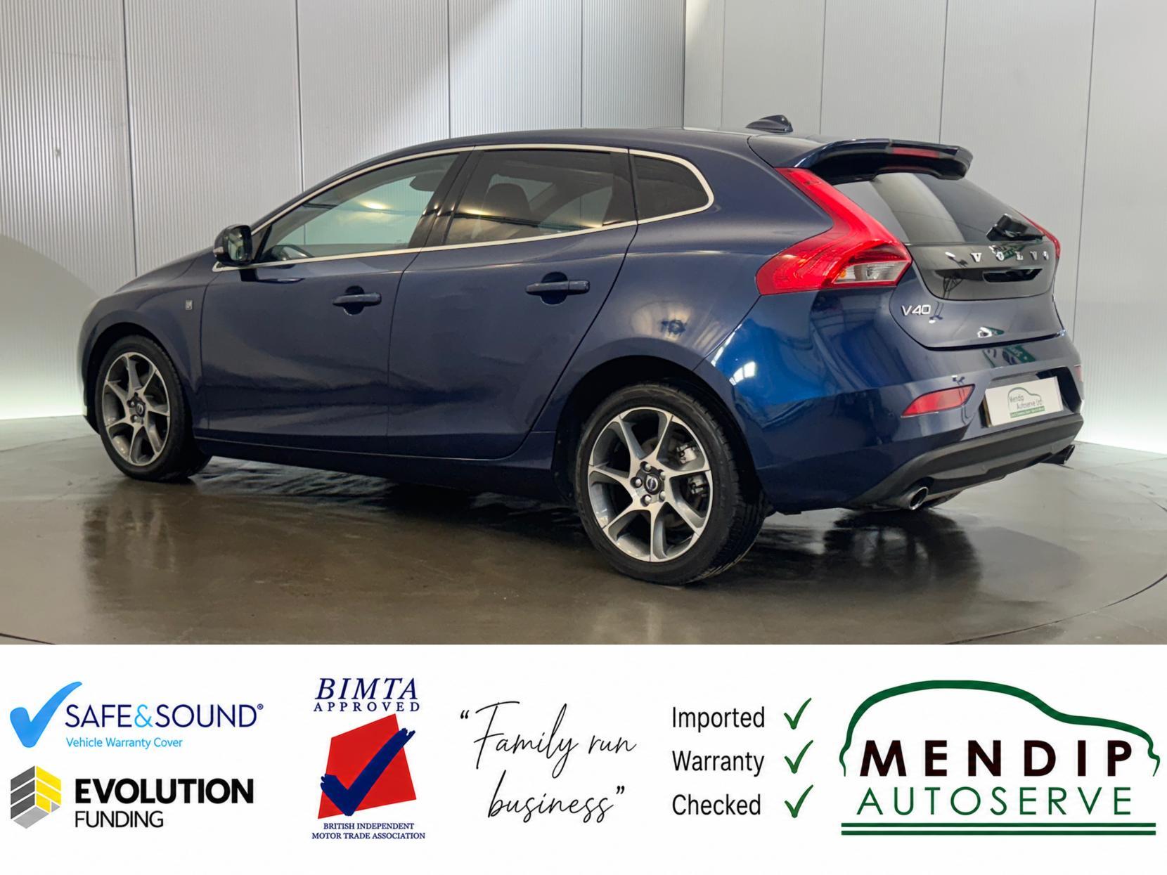 Volvo V40 view 15