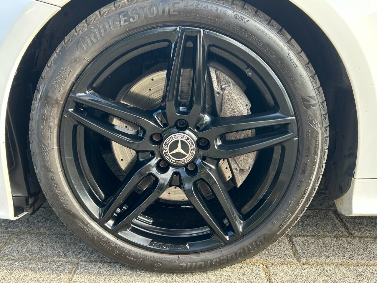 Mercedes-Benz E-Class view 44