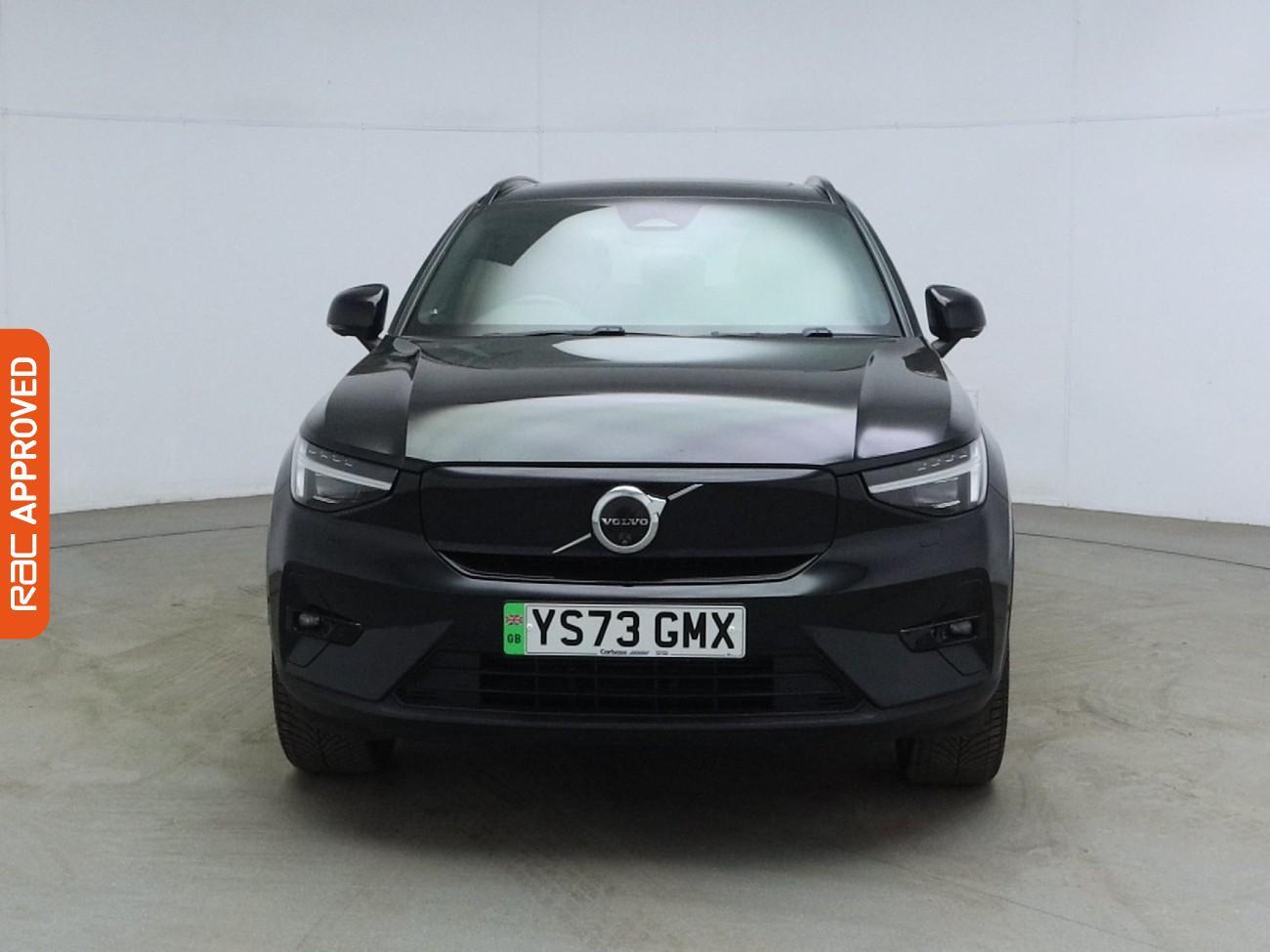 Volvo XC40 view 8