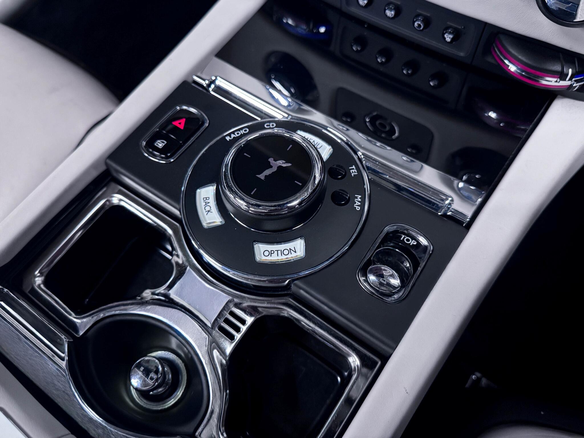 Rolls-Royce Dawn view 42