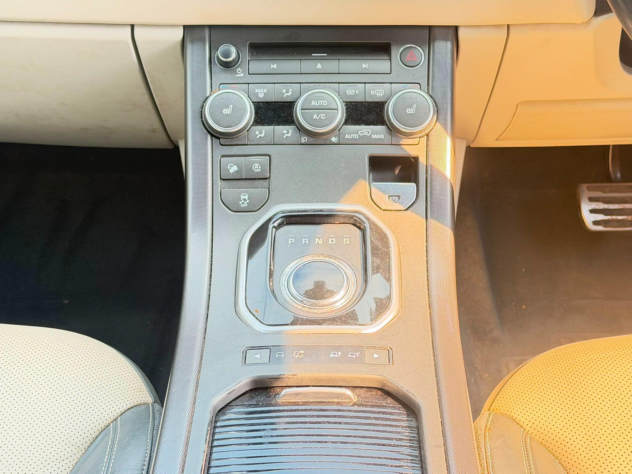 Land Rover Range Rover Evoque view 12