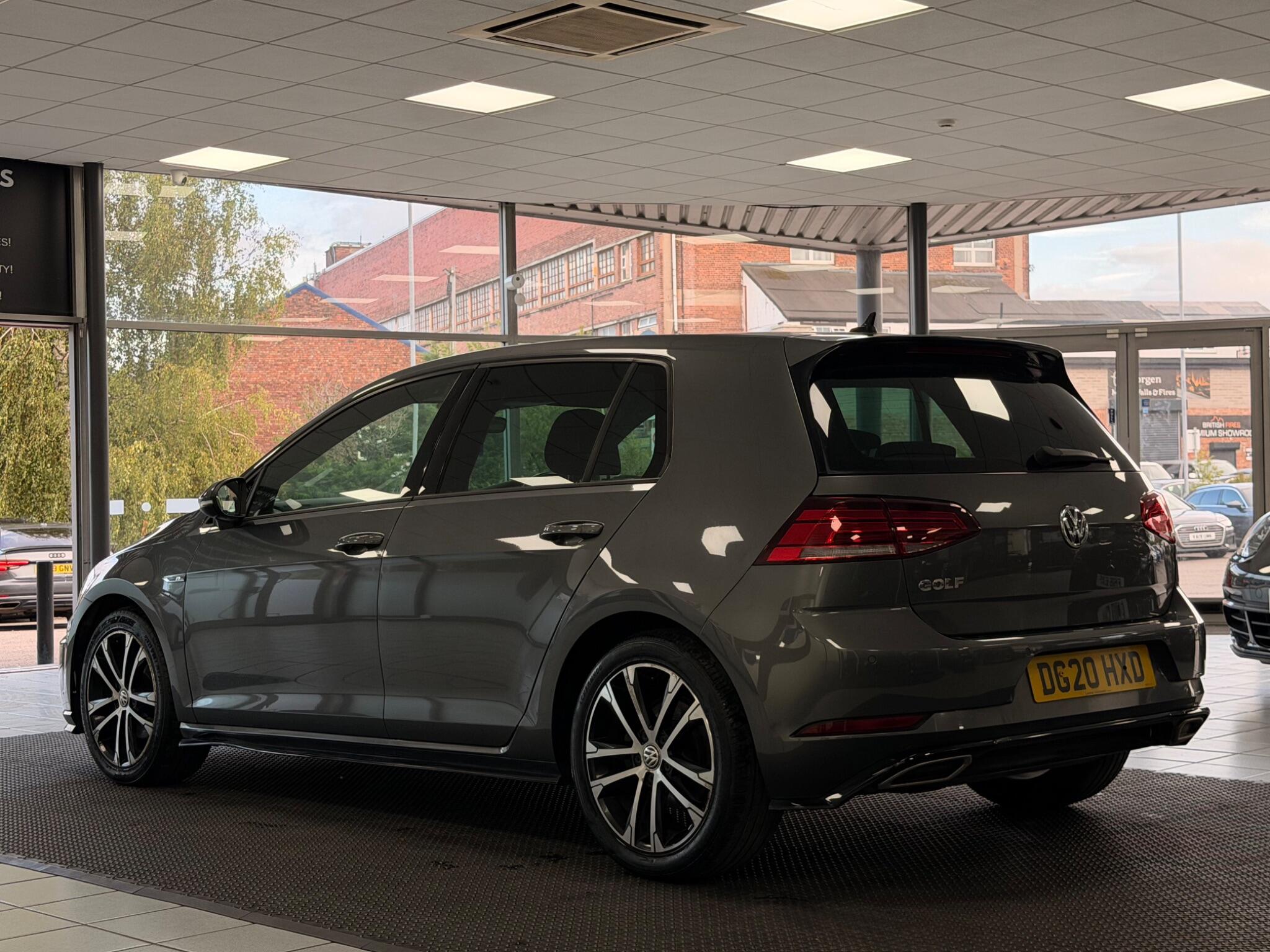 Volkswagen Golf view 7
