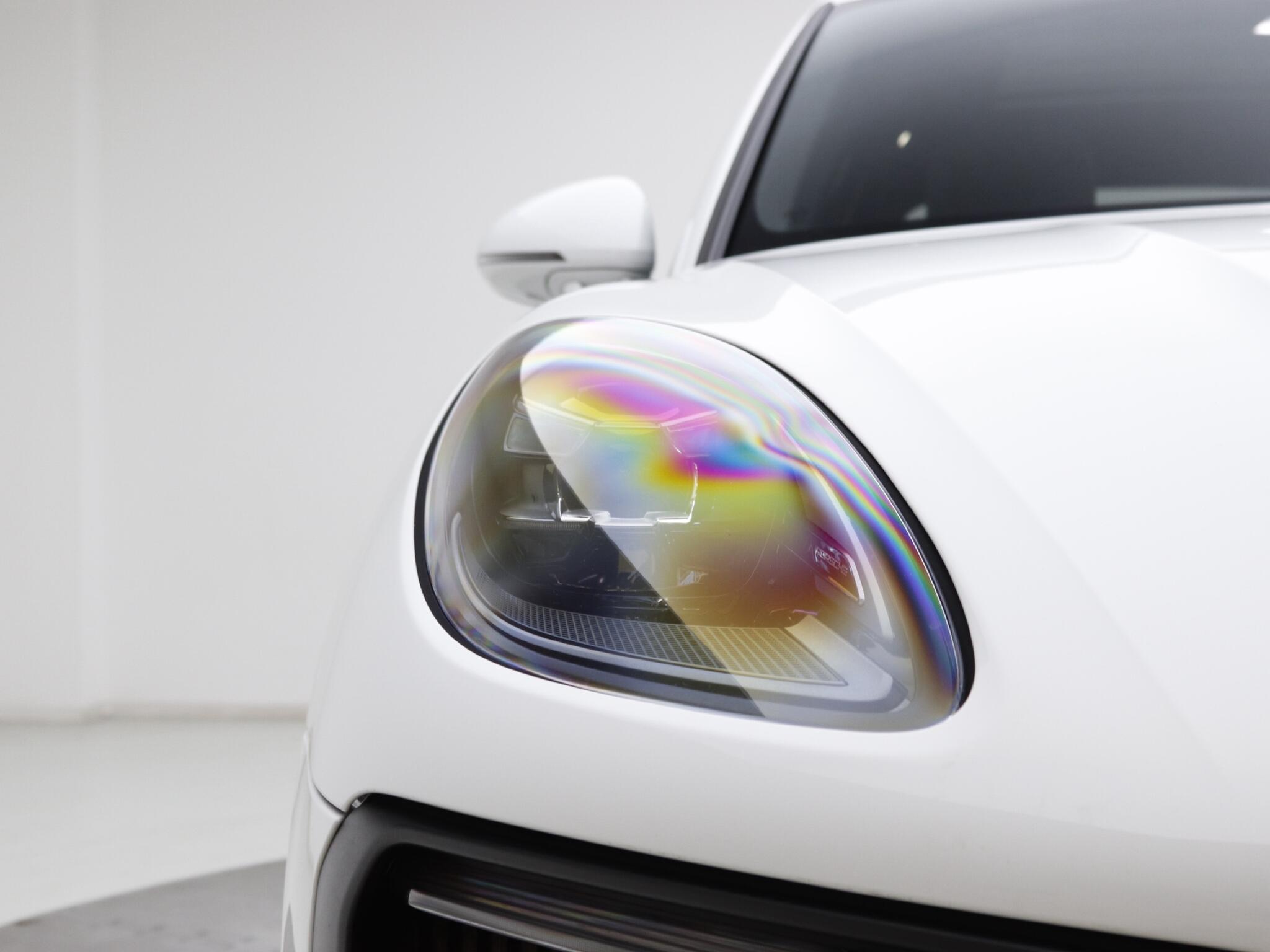 Porsche Macan view 7