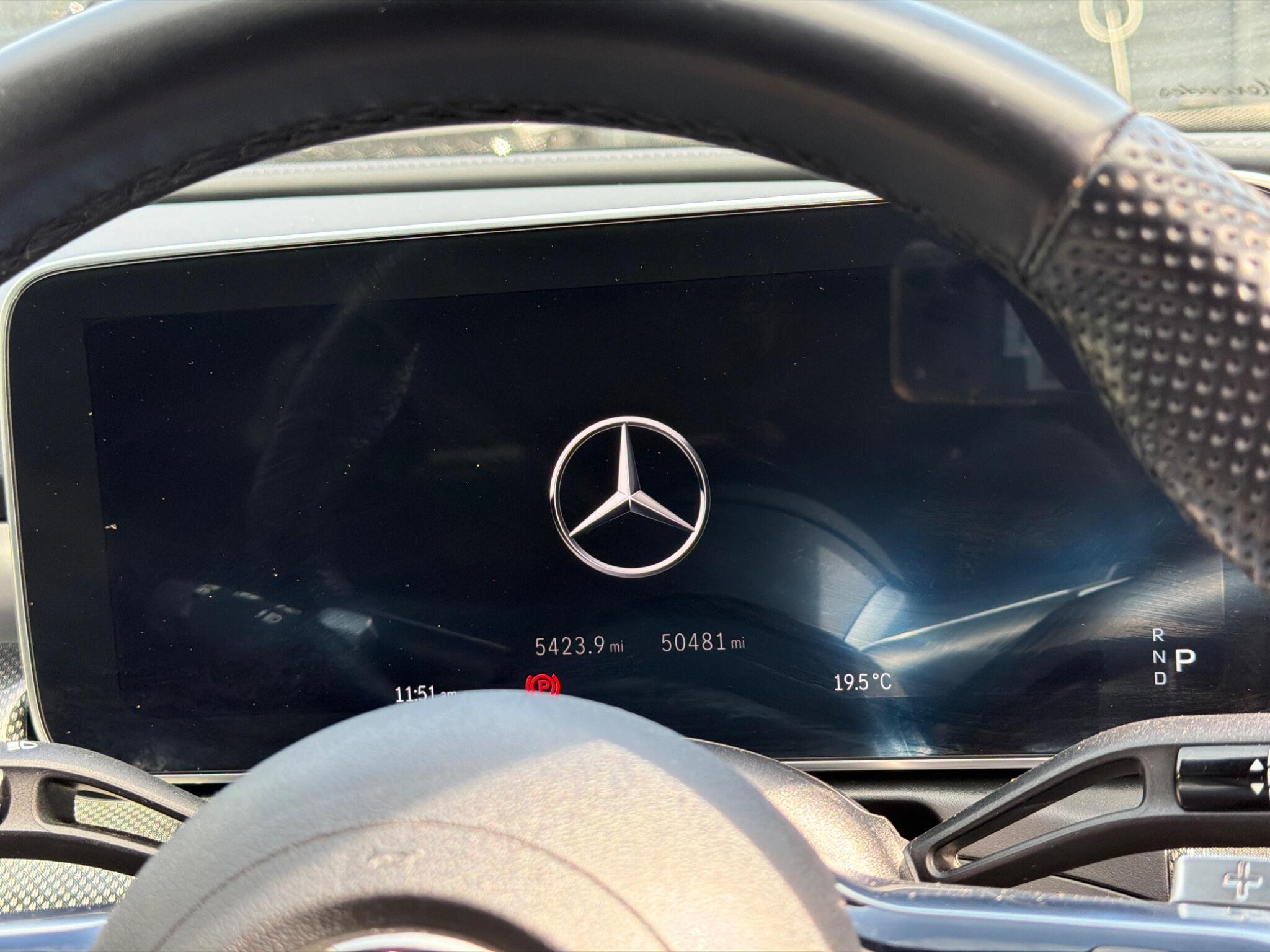 Mercedes-Benz C-Class view 25