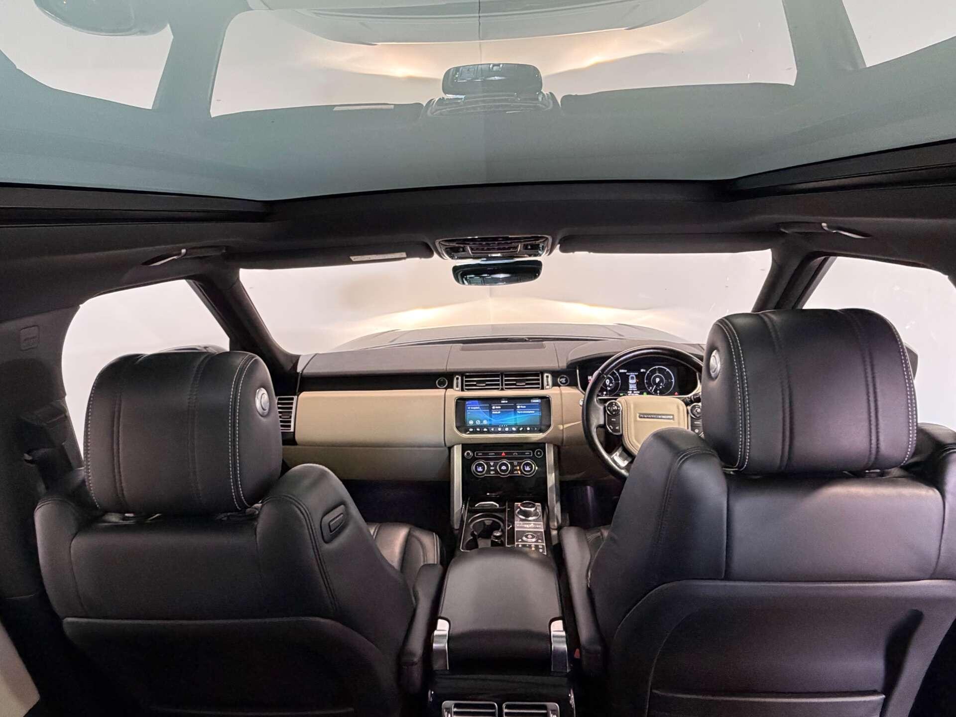 Land Rover Range Rover view 17