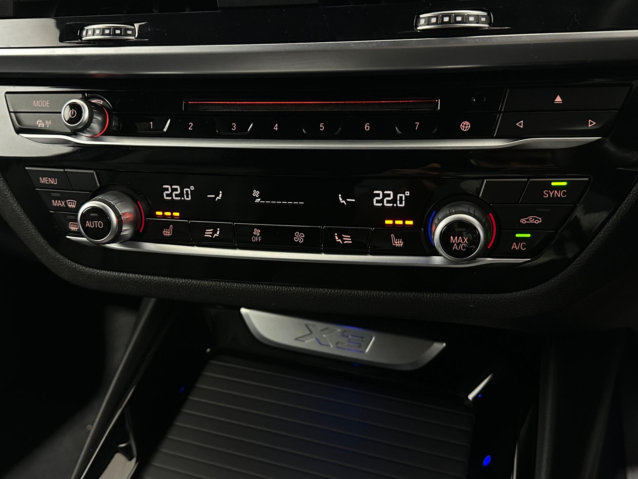 BMW X3 view 24