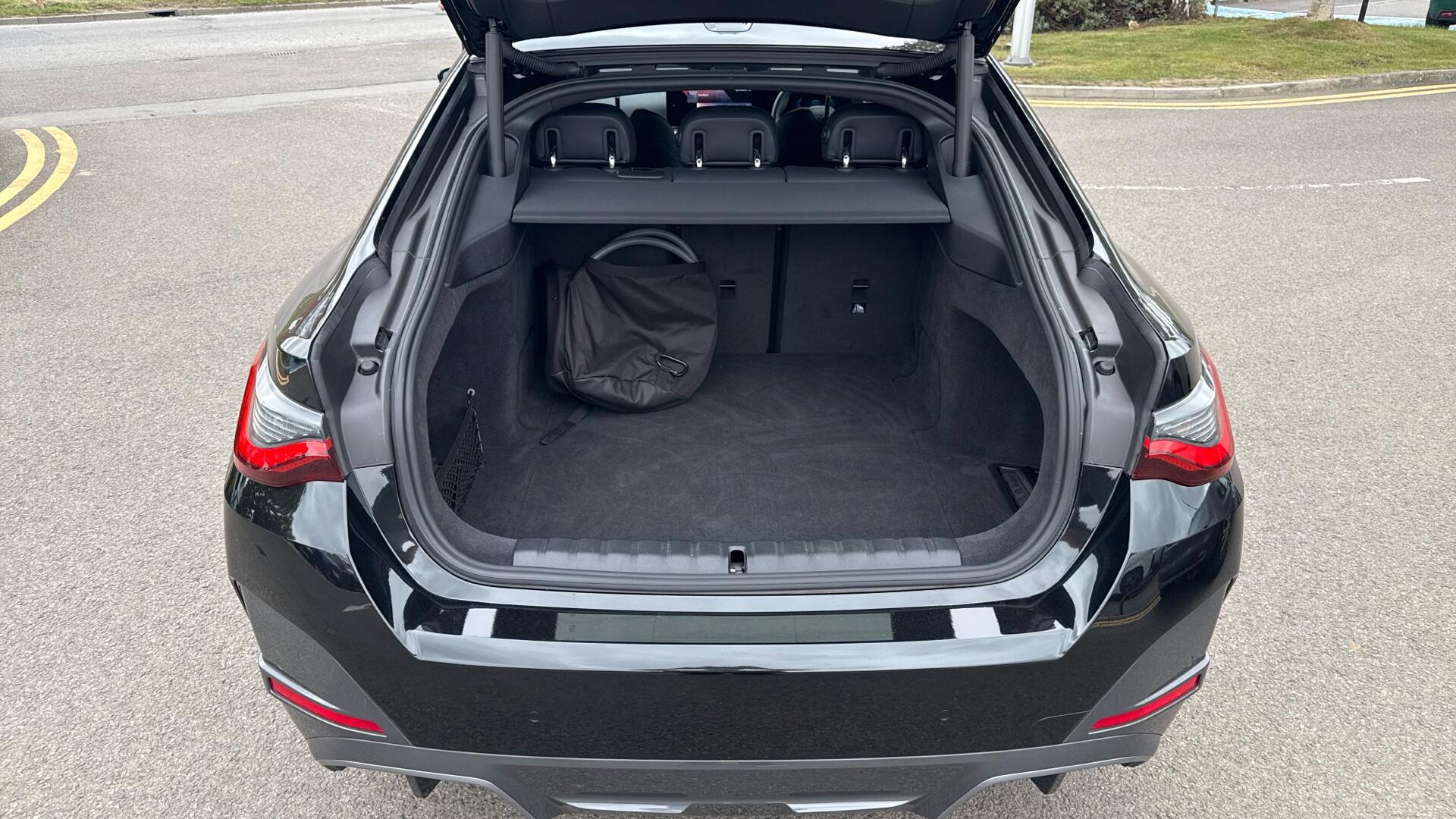 BMW i4 view 13