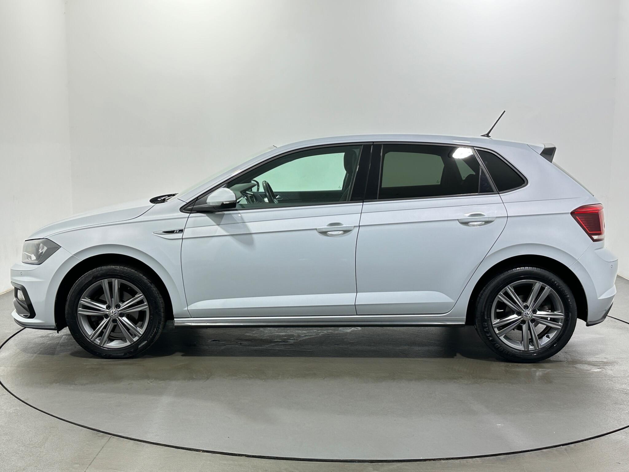Volkswagen Polo view 5