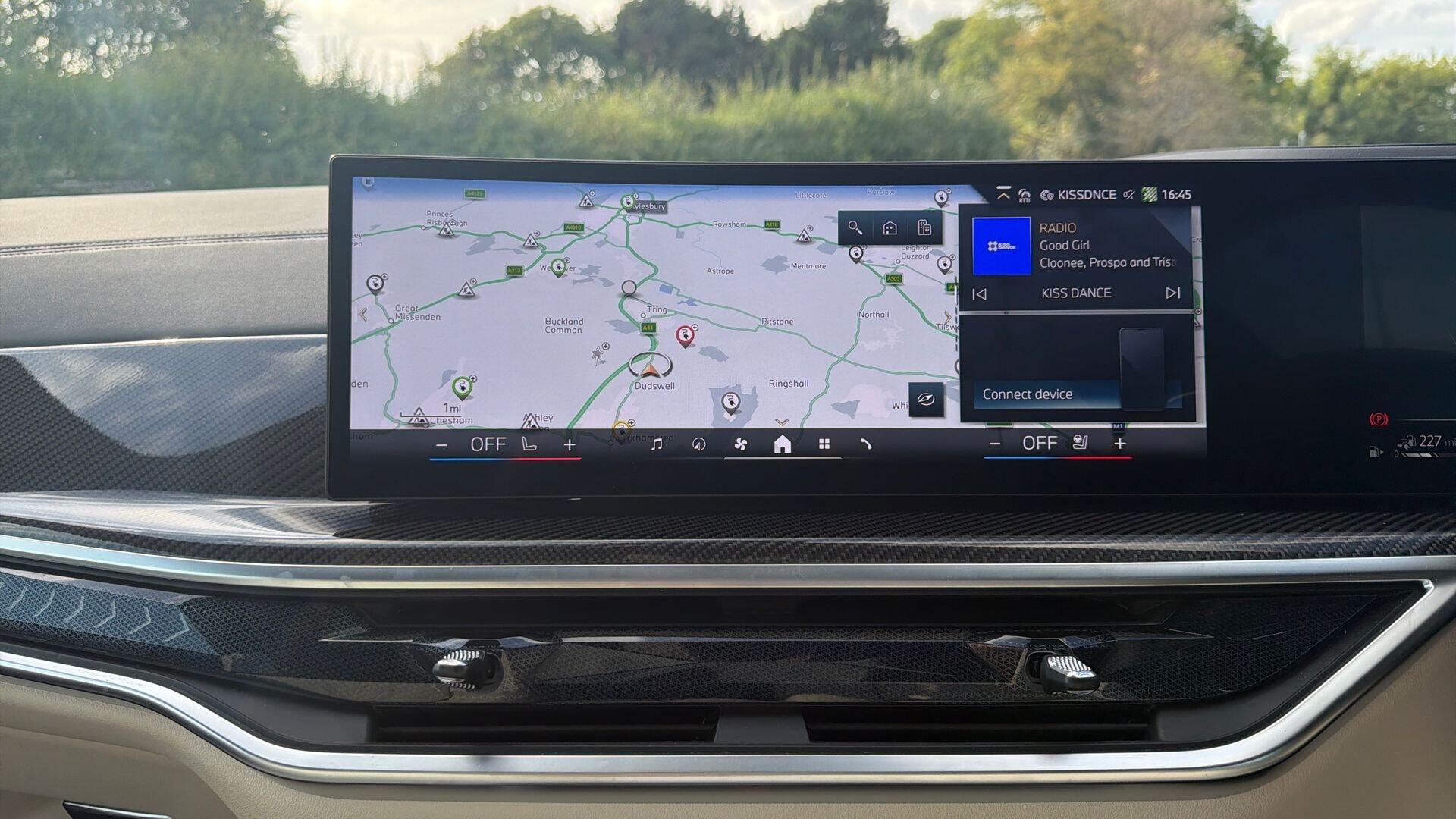 BMW X6 view 8