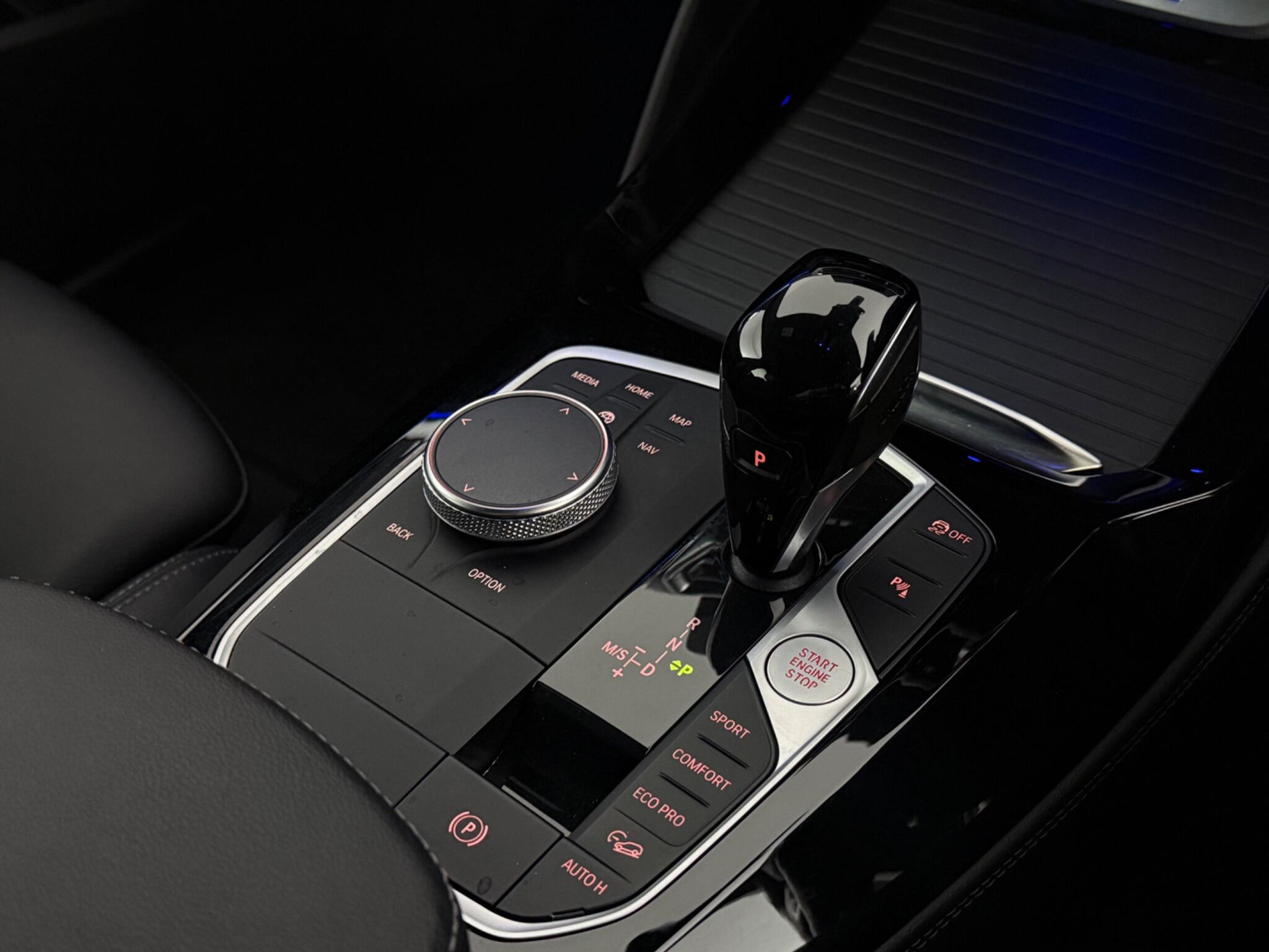 BMW X4 view 21
