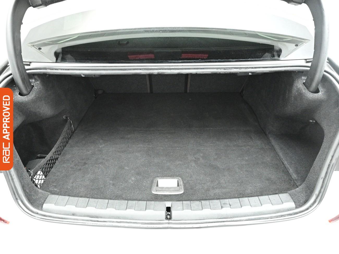 BMW 3 Series view 14
