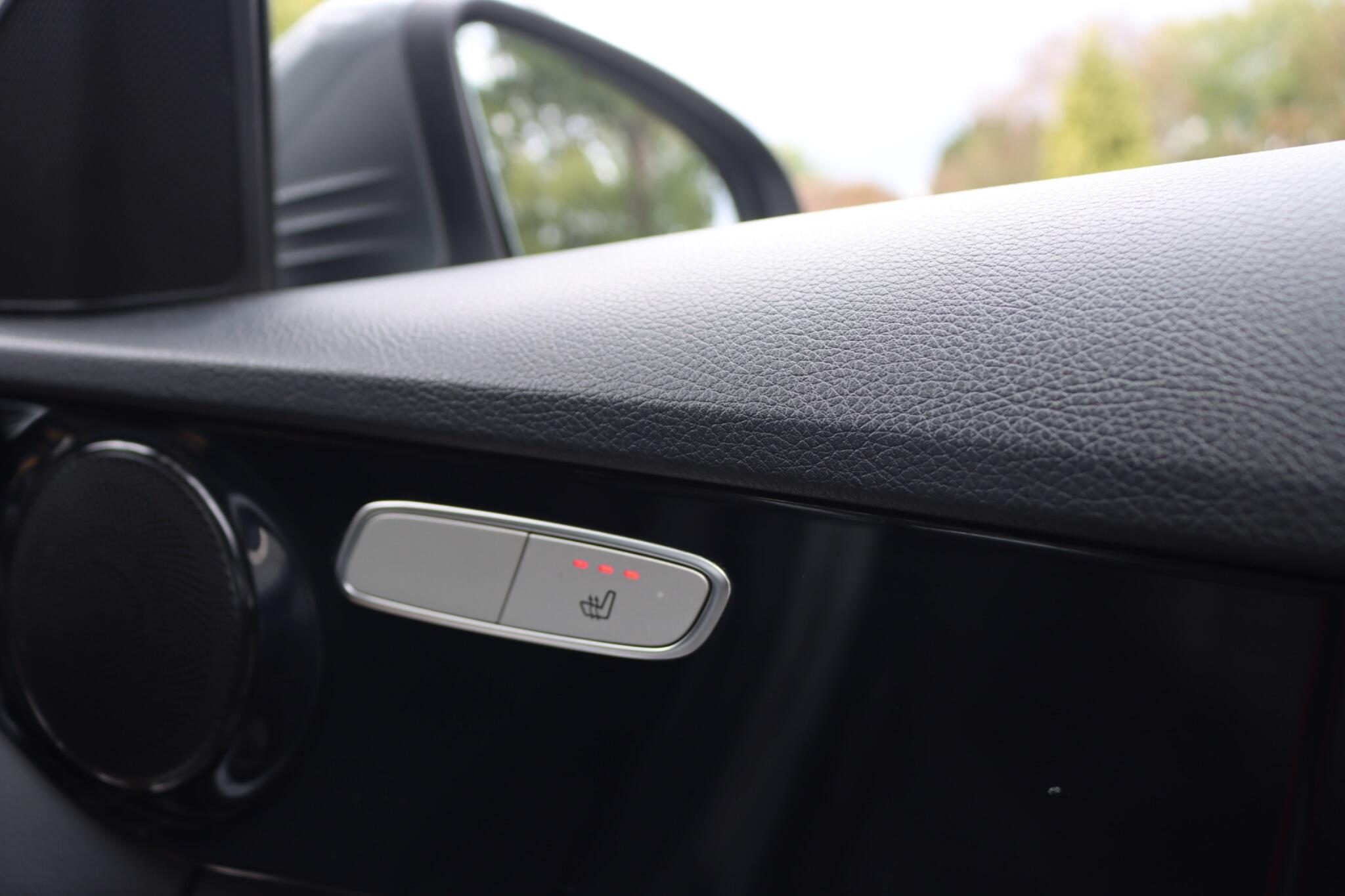 Mercedes-Benz C Class view 34
