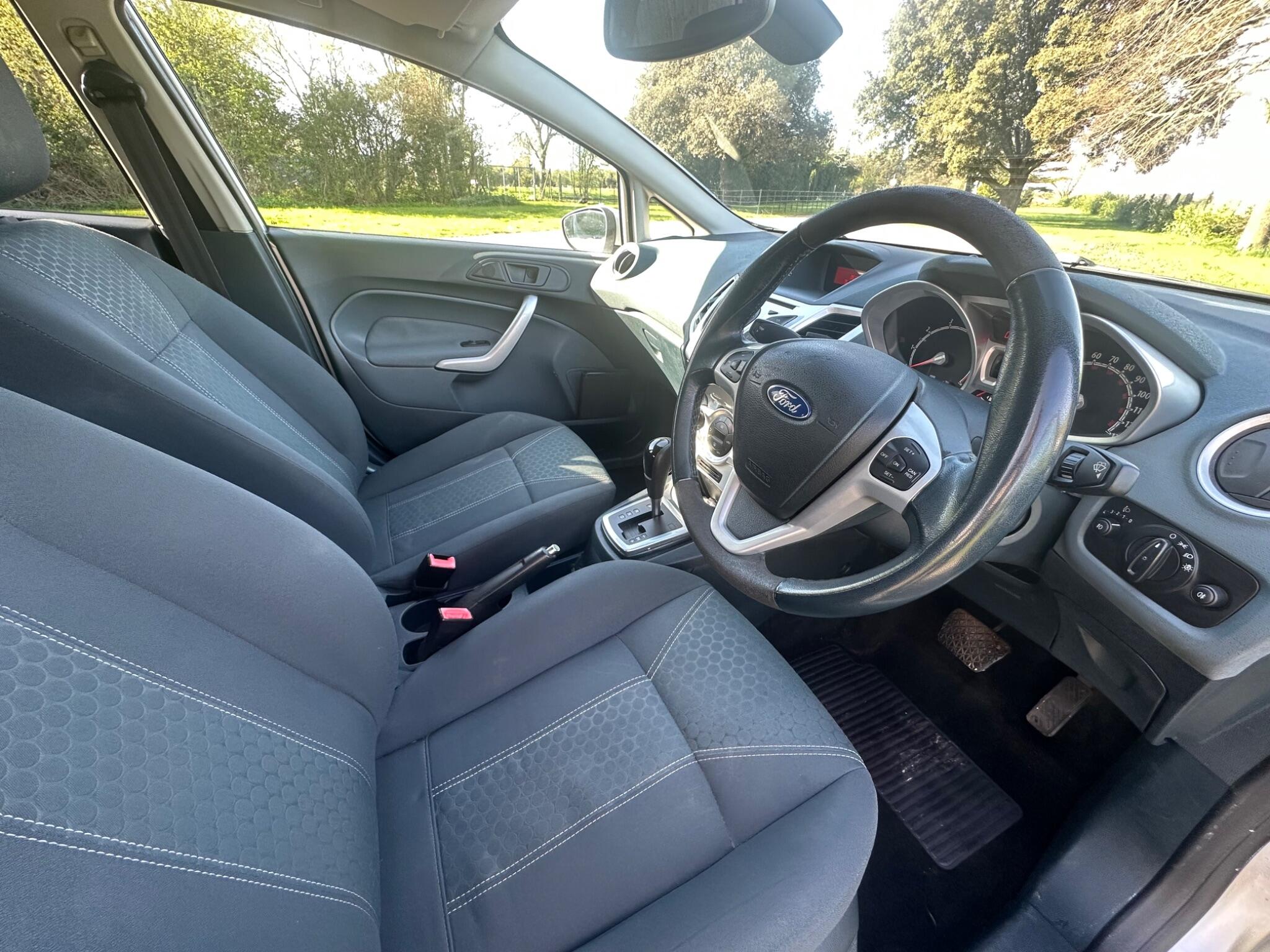 Ford Fiesta view 33