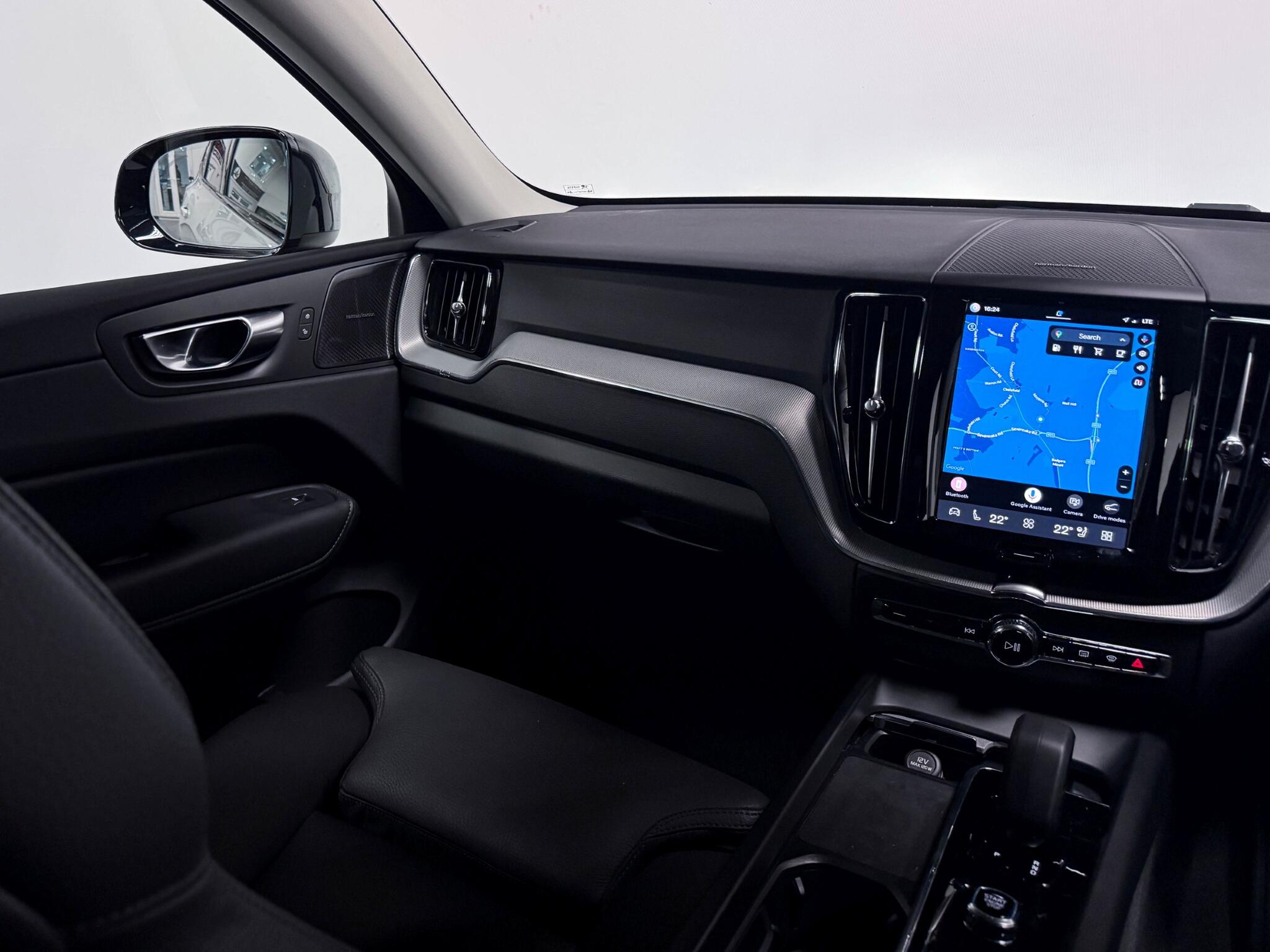 Volvo XC60 view 14