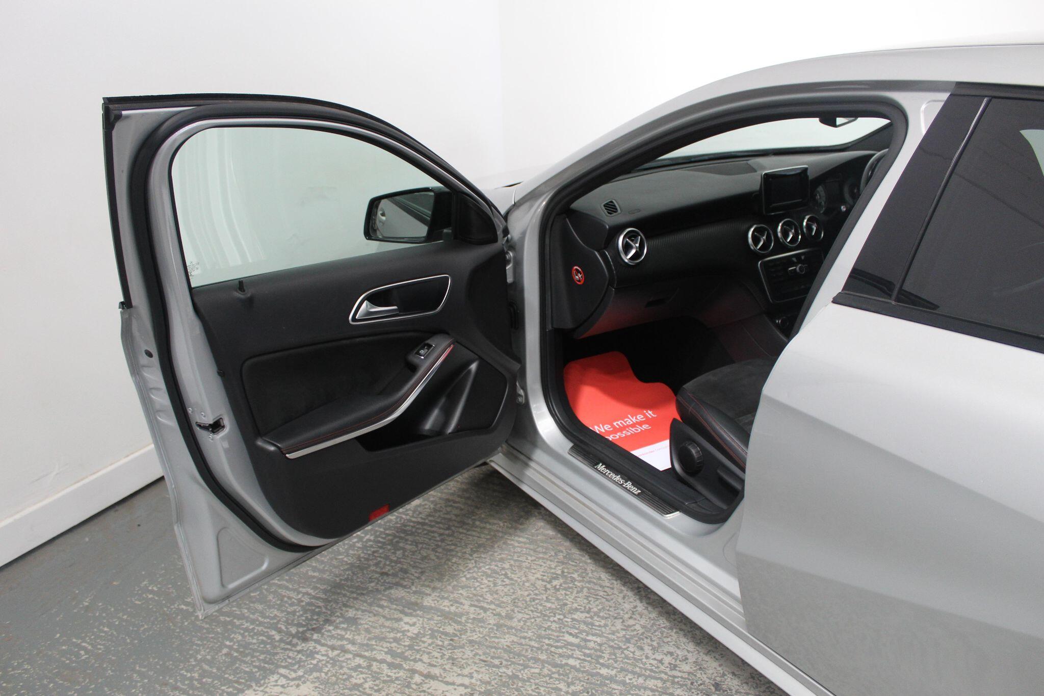 Mercedes-Benz A-Class view 25