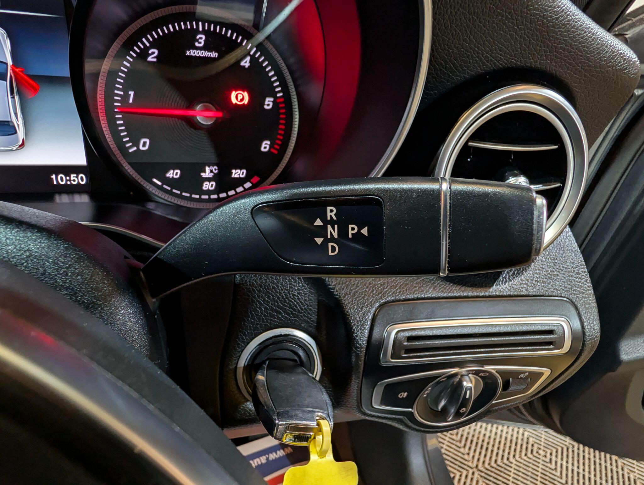 Mercedes-Benz C Class view 36
