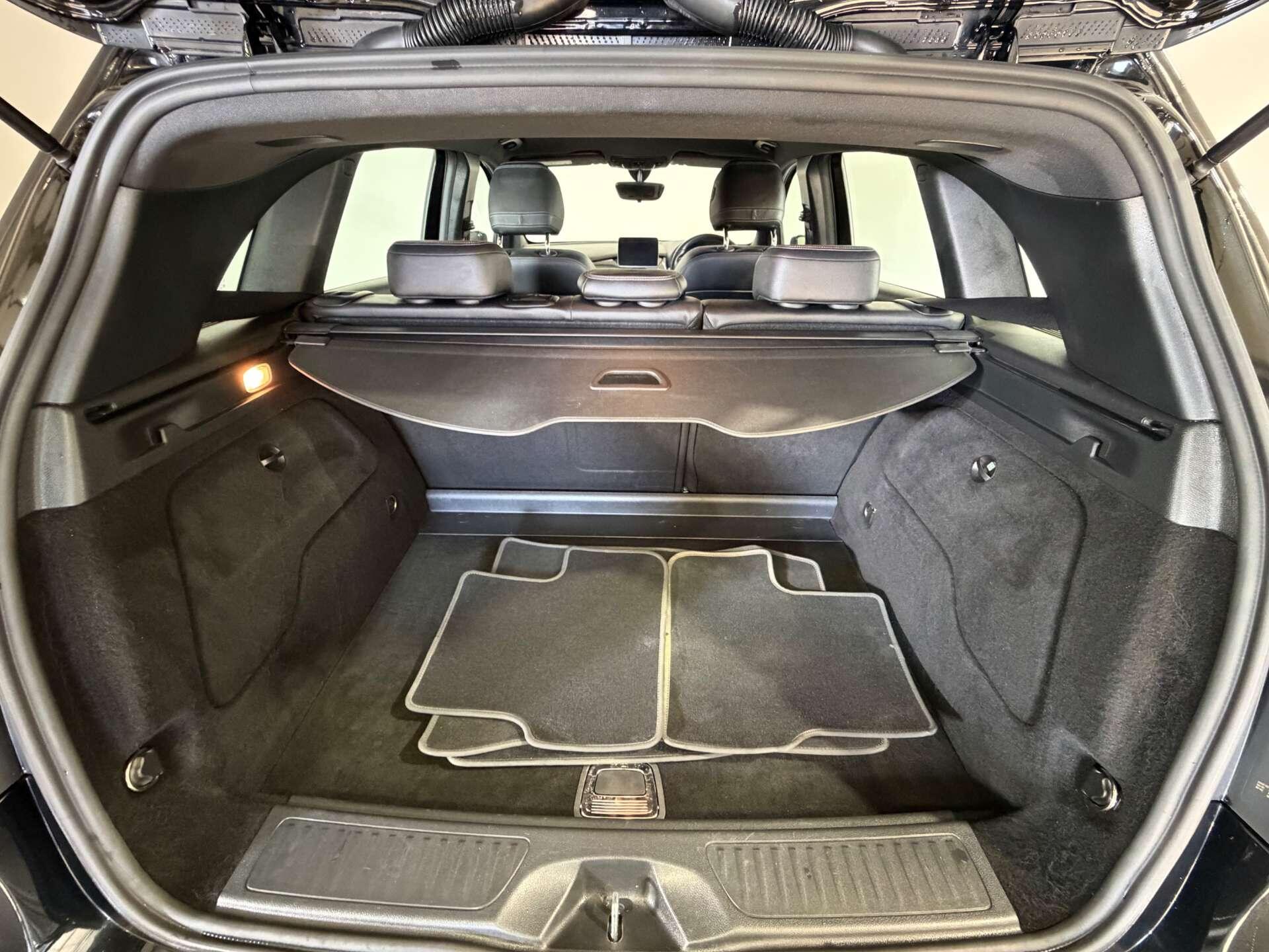 Mercedes-Benz B-Class view 12