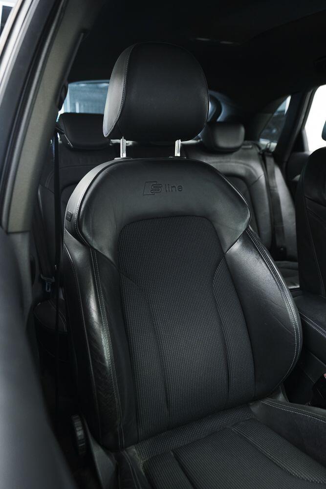 Audi Q3 view 12