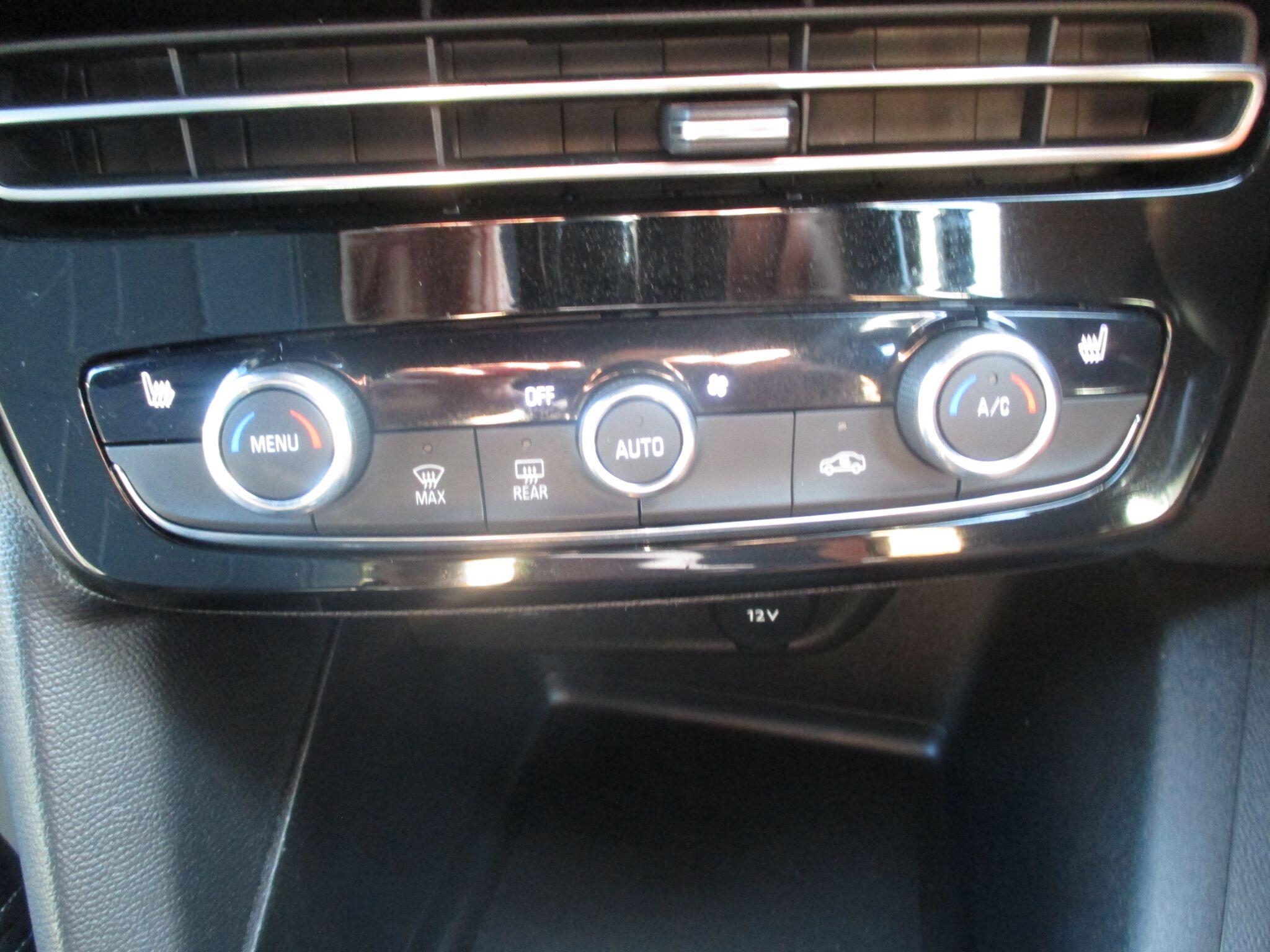 Vauxhall Mokka Electric view 37