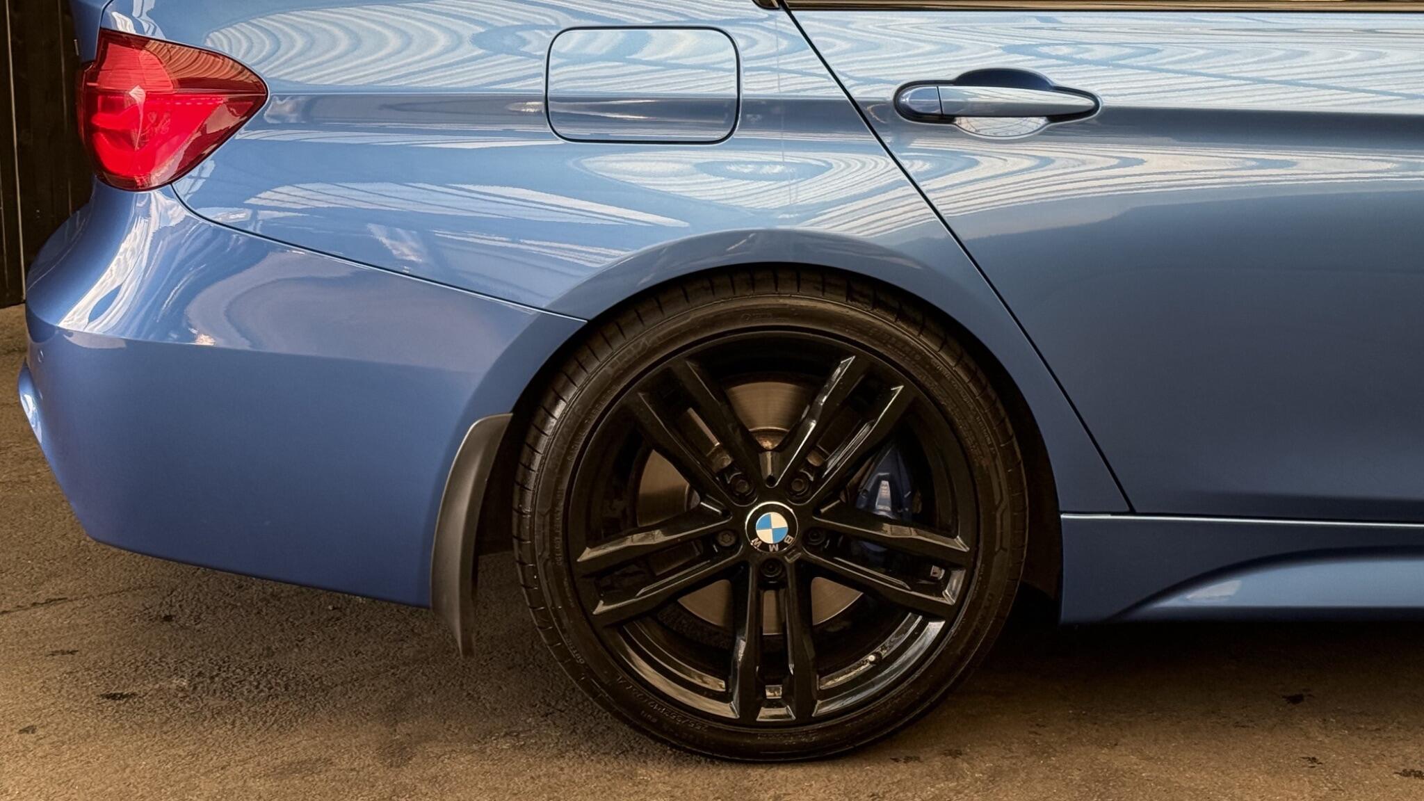 BMW 3 Series view 20