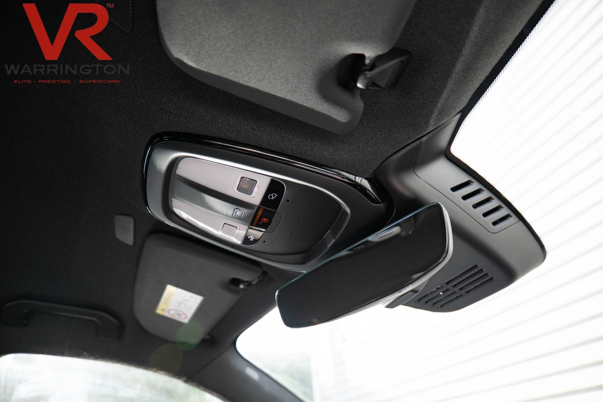 Volvo XC40 view 34