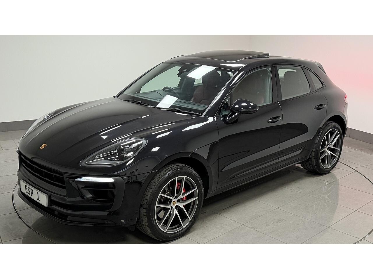 Porsche Macan view 14