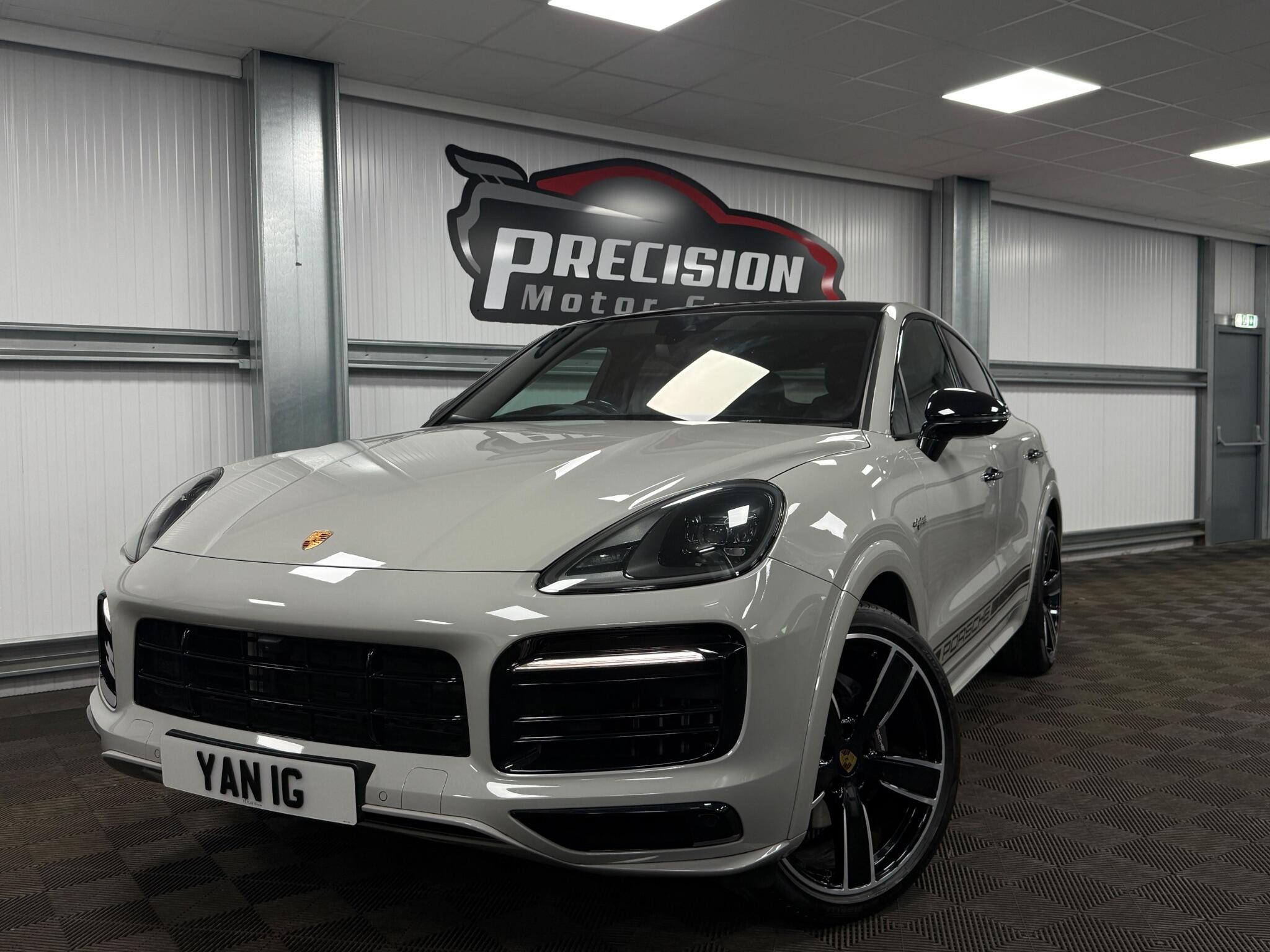 Porsche Cayenne view 8