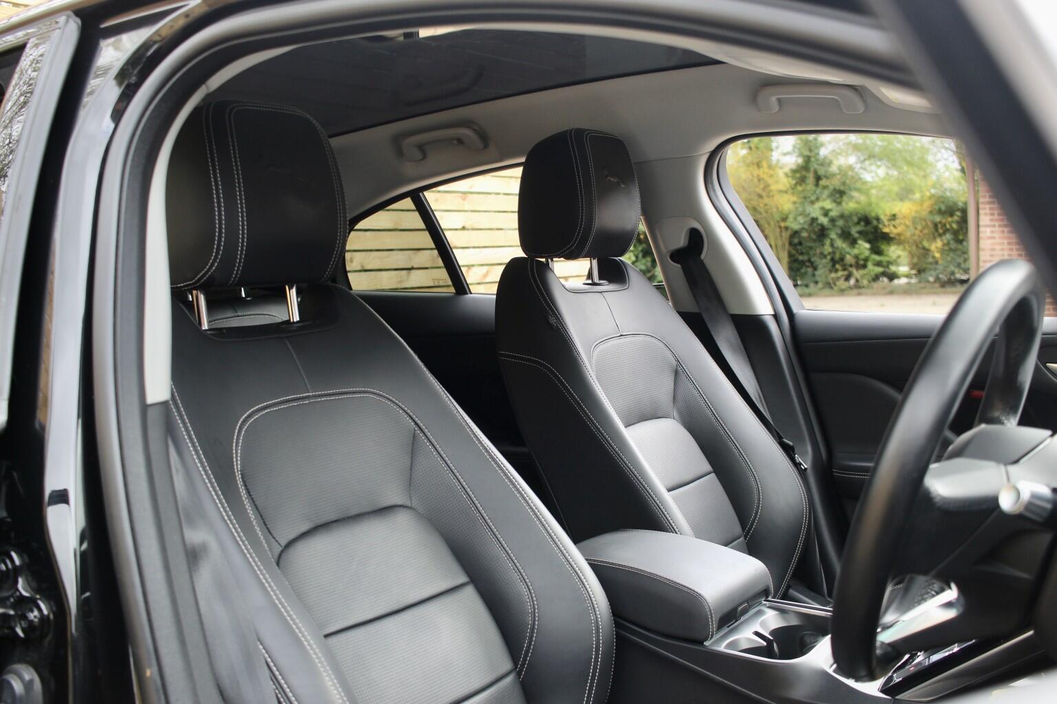 Jaguar I-Pace view 11