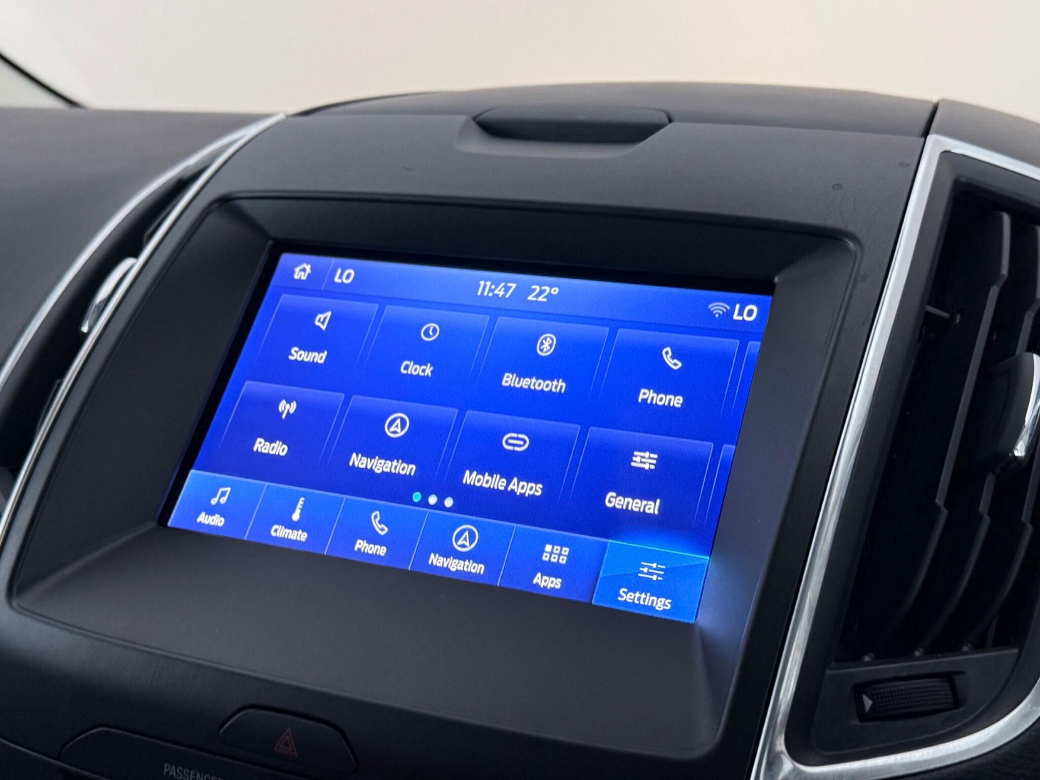 Ford Galaxy view 32