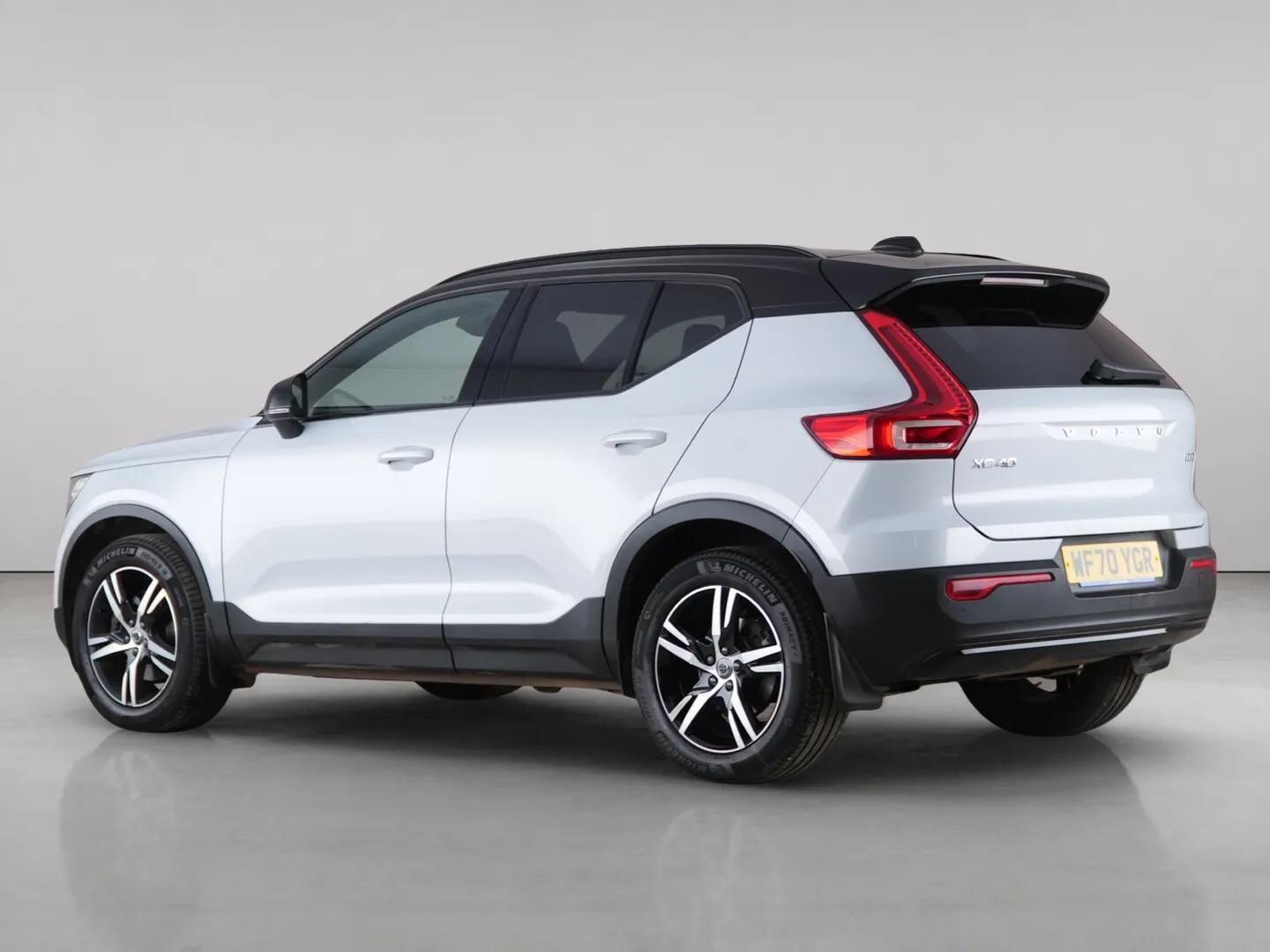 Volvo XC40 view 8