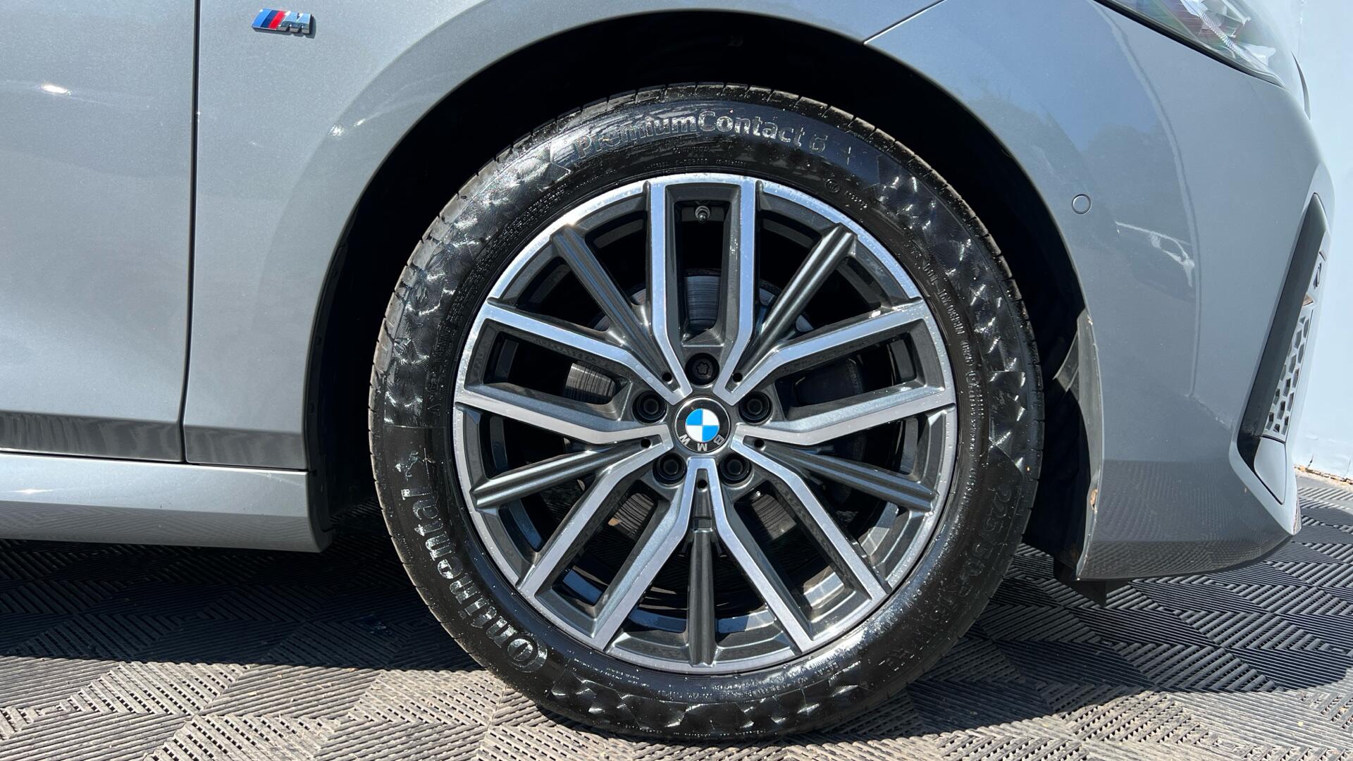 BMW 2 Series view 14