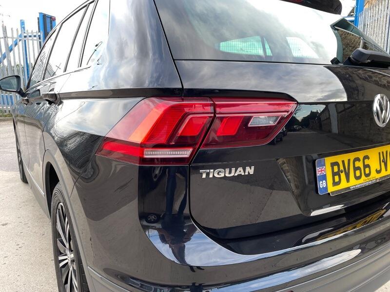 2016 Volkswagen Tiguan image 28