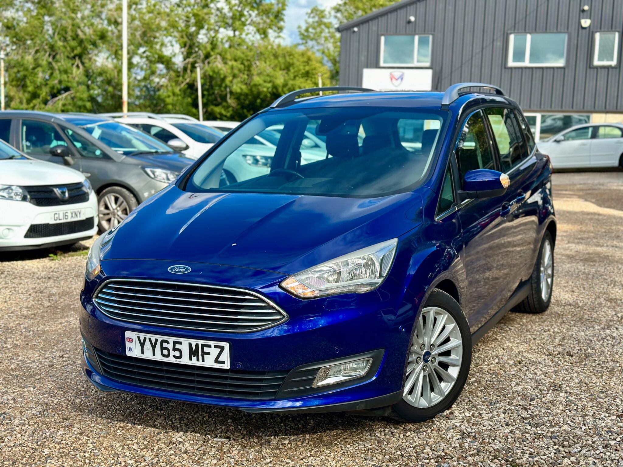 Ford Grand C-Max view 3